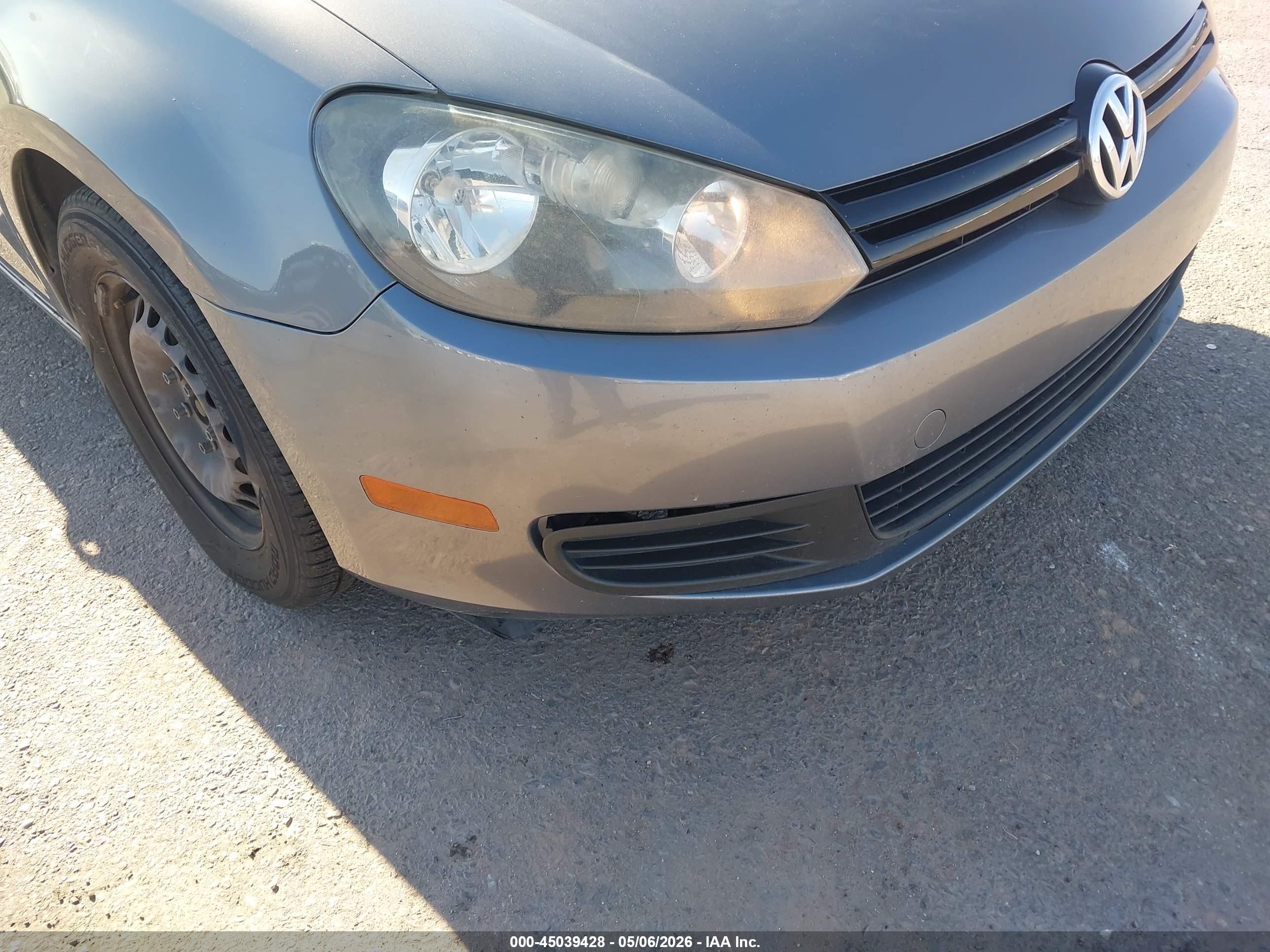 2013 Volkswagen Golf 2.5l 2-door Серый vin: WVWBB7AJ2DW036875