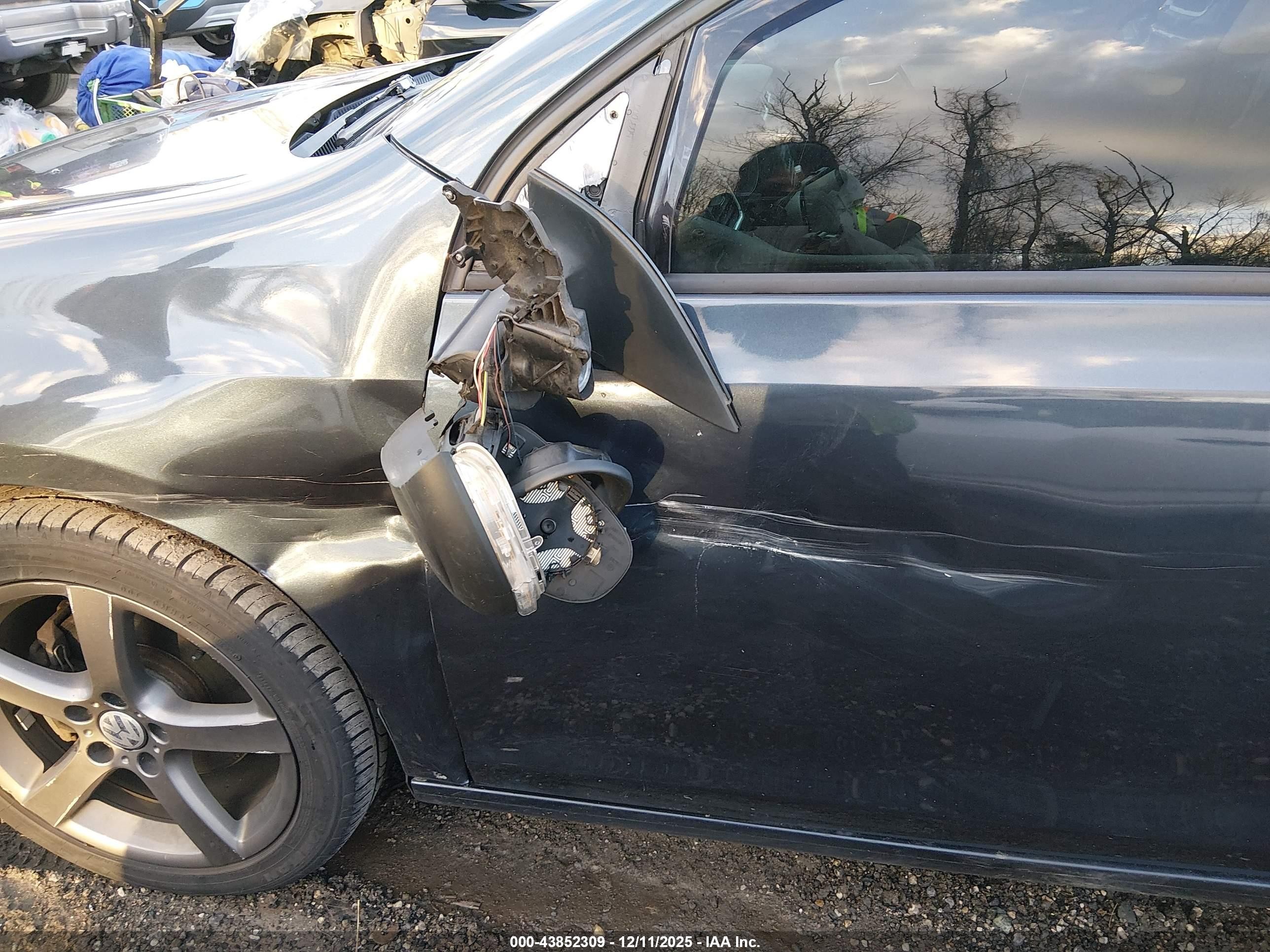 2010 Volkswagen Golf 2-door Blue vin: WVWBB7AJ3AW277887