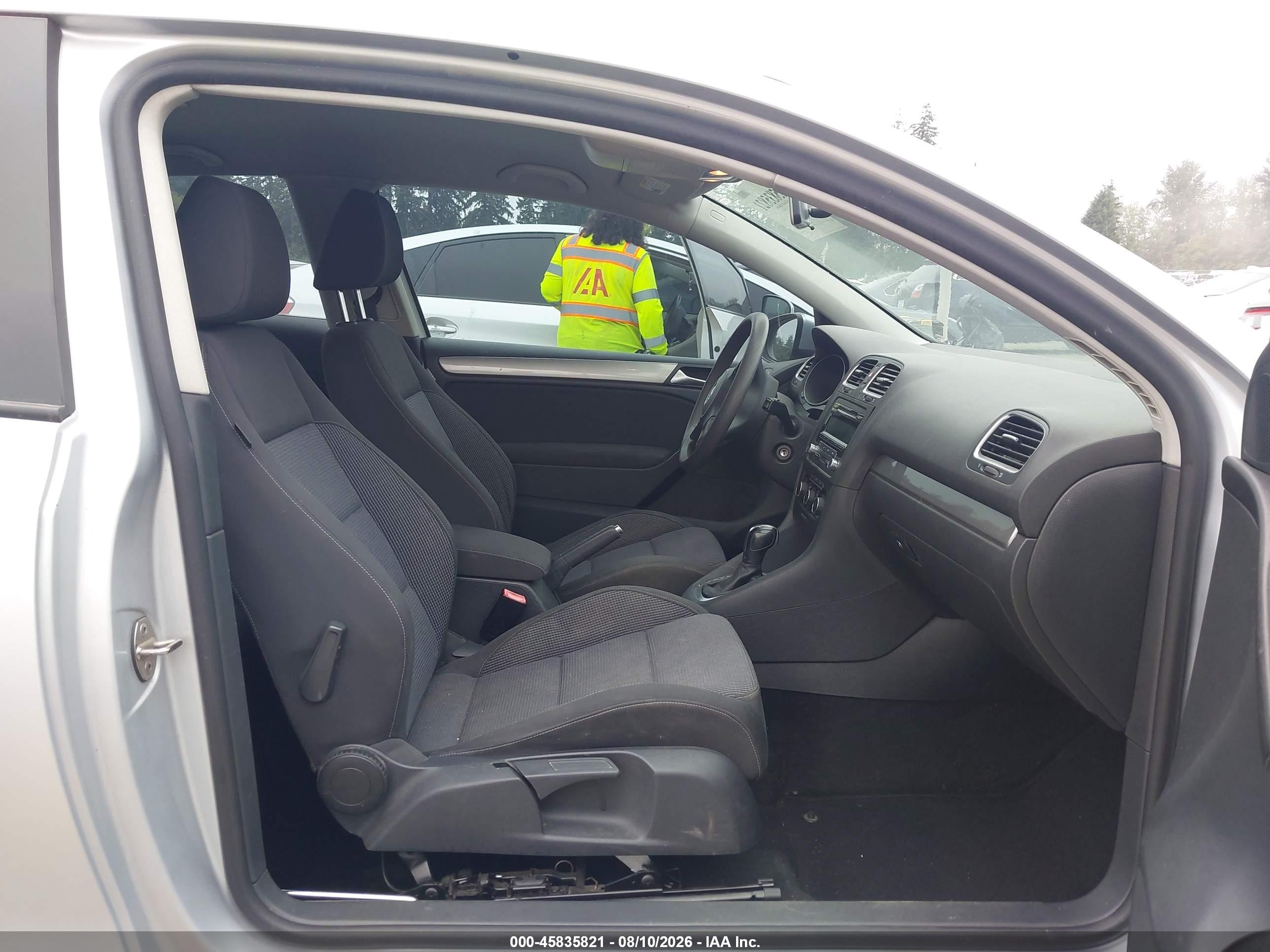 2013 Volkswagen Golf 2.5l 2-door Silver vin: WVWBB7AJ5DW062483