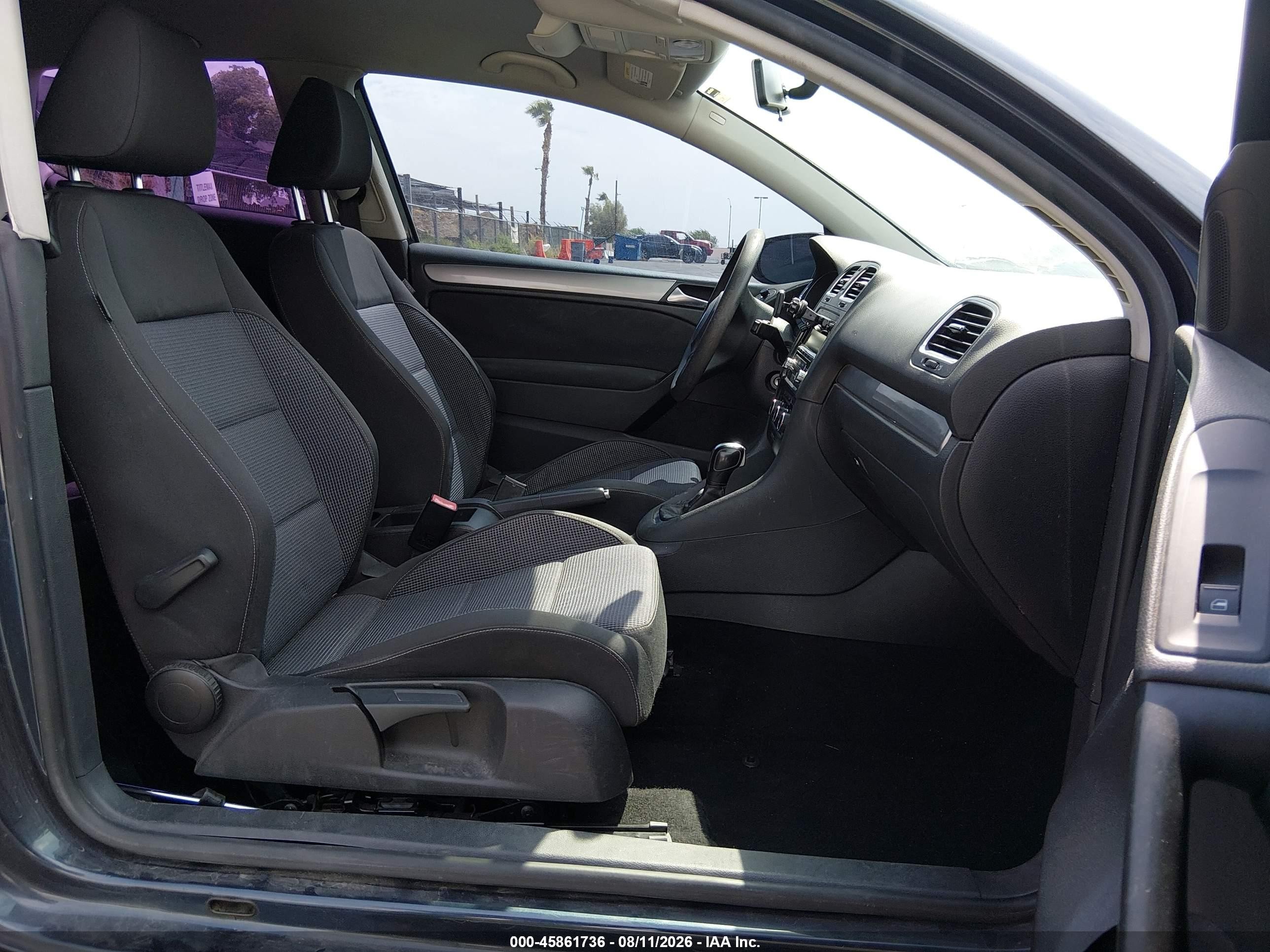 2012 Volkswagen Golf 2.5l 2-door Blue vin: WVWBB7AJ6CW139912