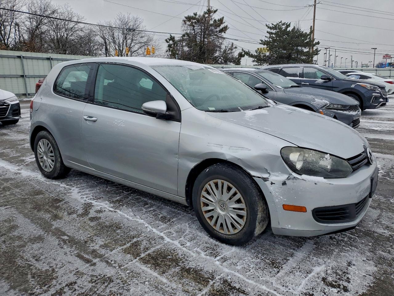 2010 Volkswagen Golf Серебряный vin: WVWBB7AJXAW301733