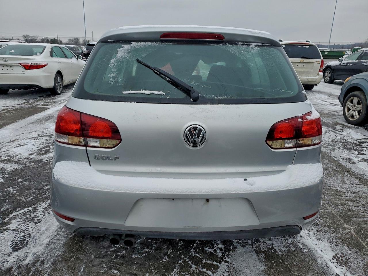 2010 Volkswagen Golf Серебряный vin: WVWBB7AJXAW301733