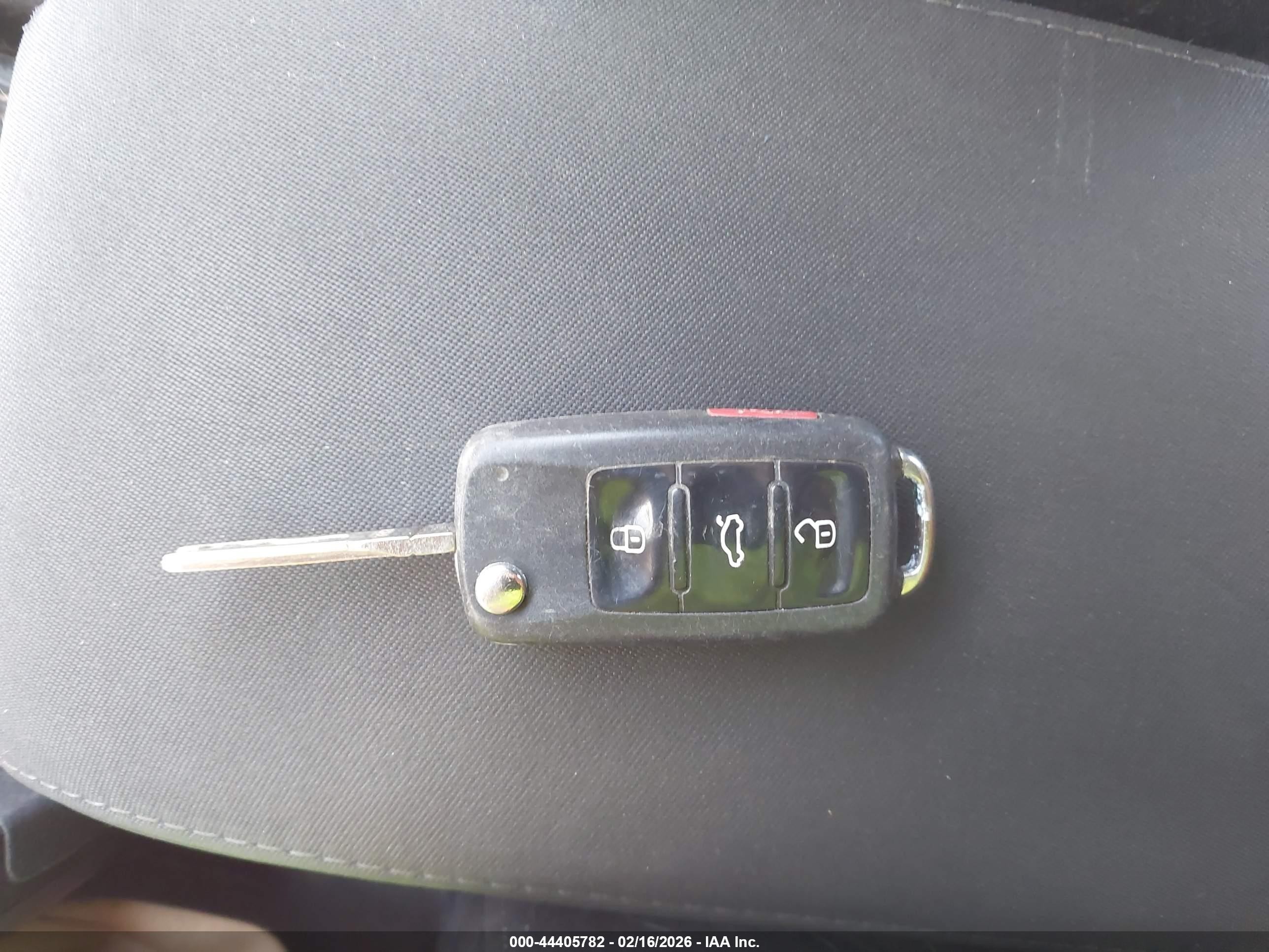 2013 Volkswagen Golf 2.0l Tdi 2-door Серебряный vin: WVWBM7AJ7DW099156