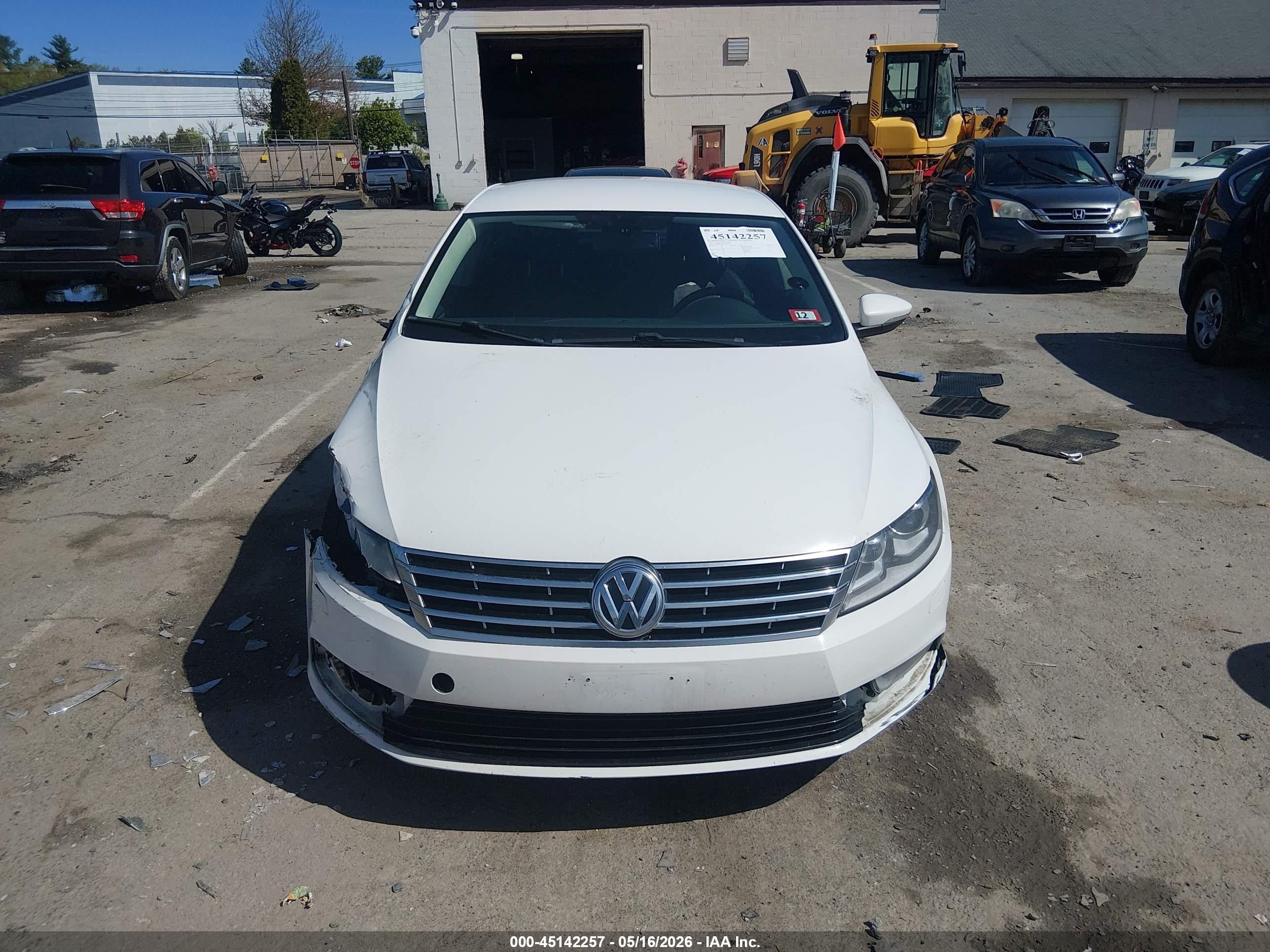 2013 Volkswagen Cc 2.0t Sport Белый vin: WVWBP7AN2DE559873