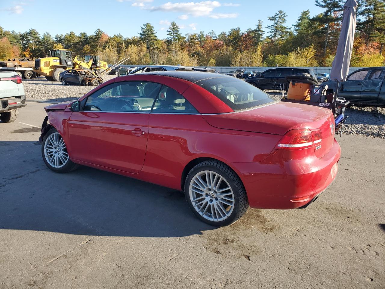 2012 Volkswagen Eos Komfort Red vin: WVWBW7AH0CV009762