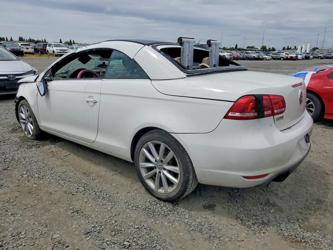 2012 Volkswagen Eos Komfort White vin: WVWBW7AH0CV022110