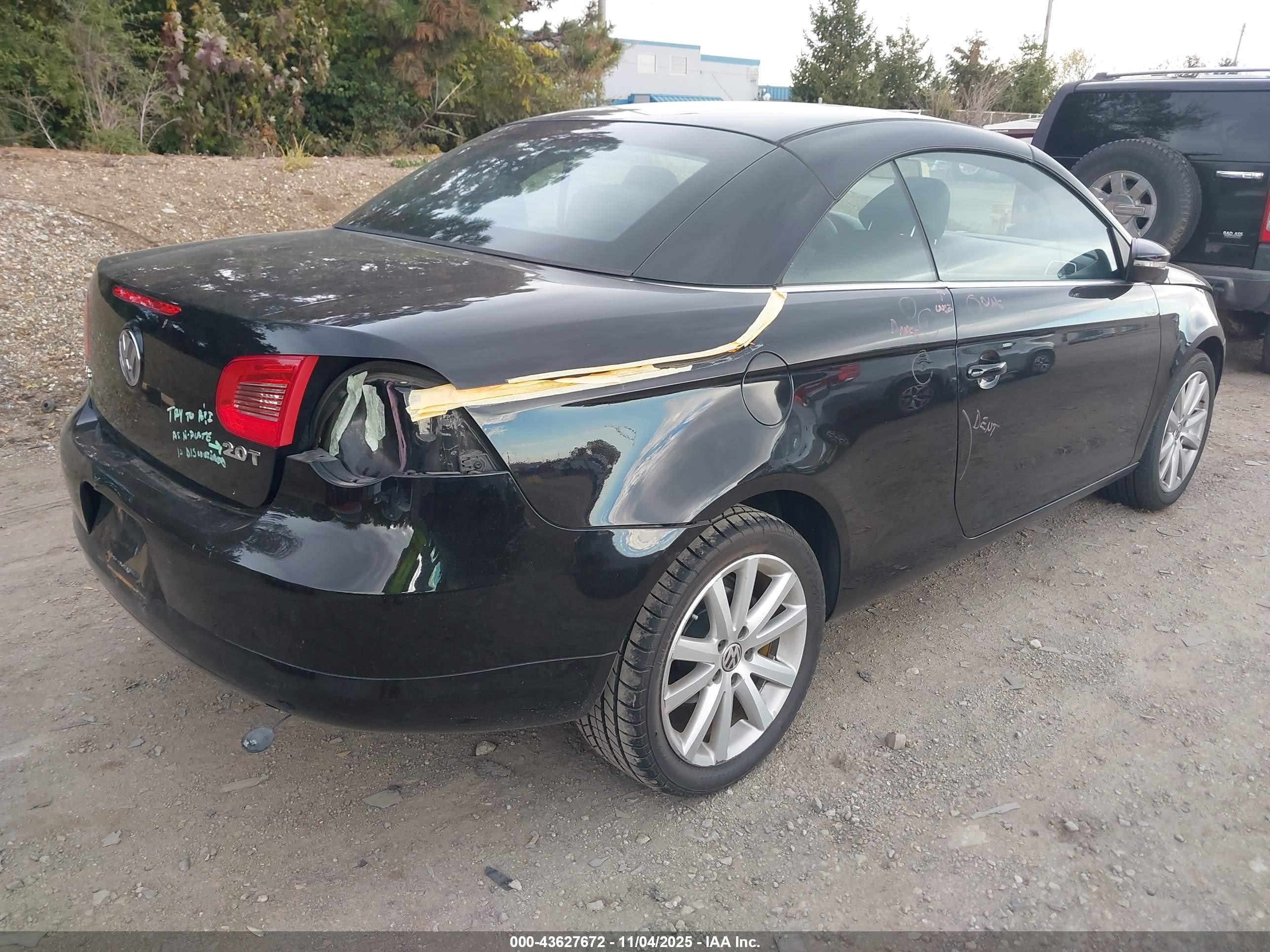 2011 Volkswagen Eos Komfort Black vin: WVWBW7AH1BV004441