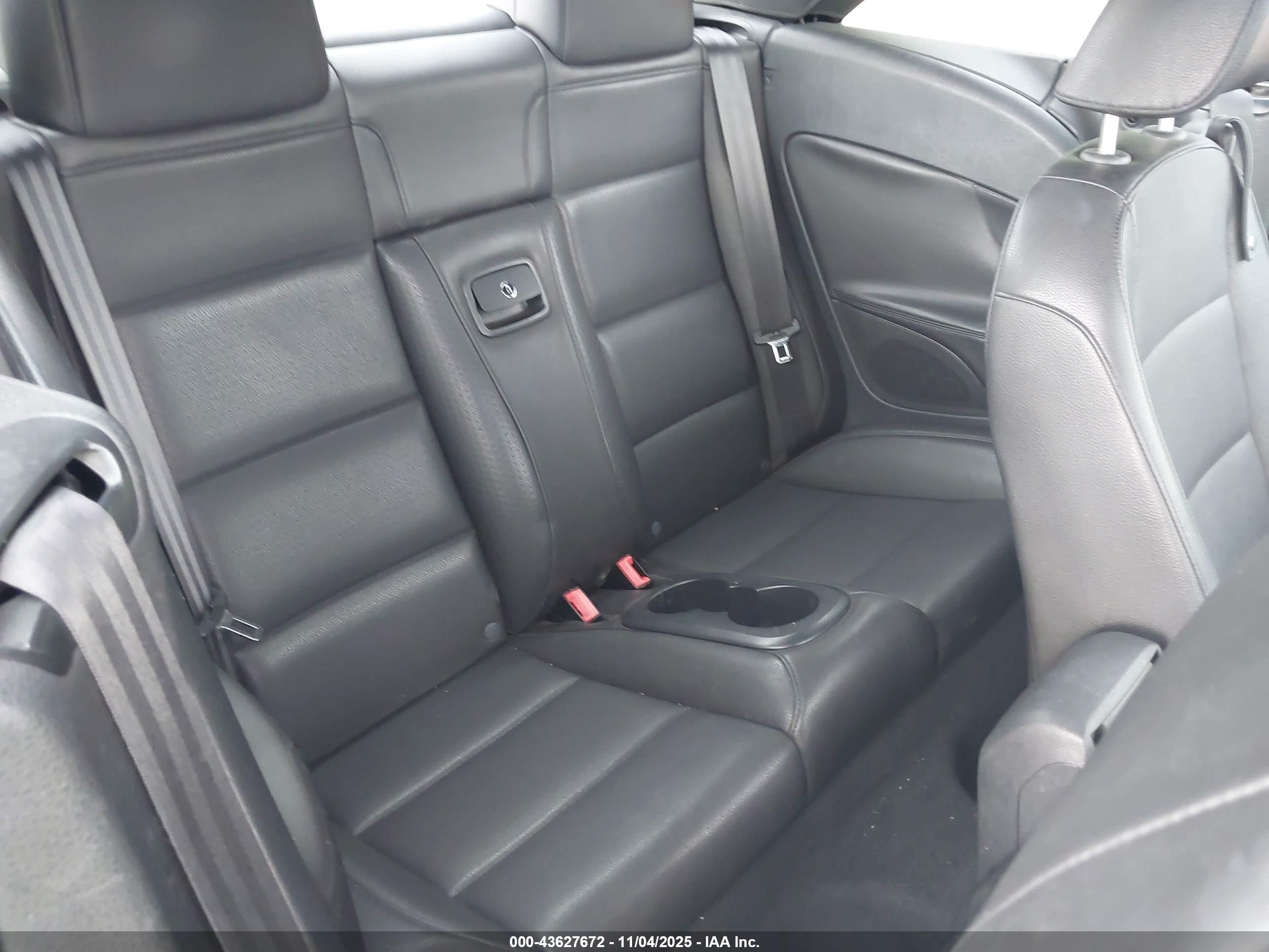 2011 Volkswagen Eos Komfort Black vin: WVWBW7AH1BV004441