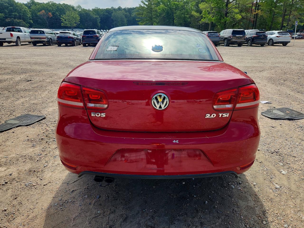 2012 Volkswagen Eos Komfort Красный vin: WVWBW7AH1CV001301