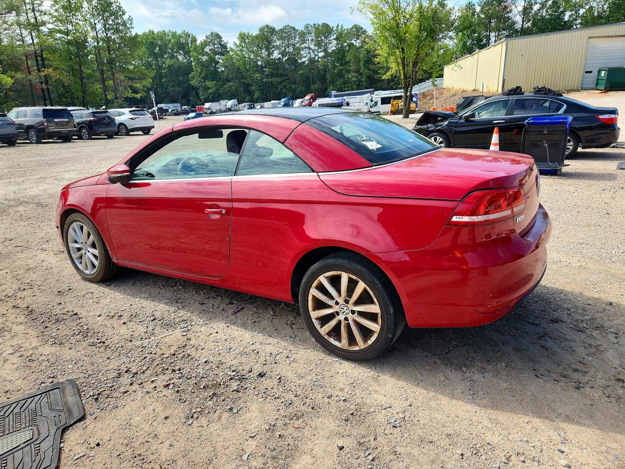 2012 Volkswagen Eos Komfort Красный vin: WVWBW7AH1CV001301