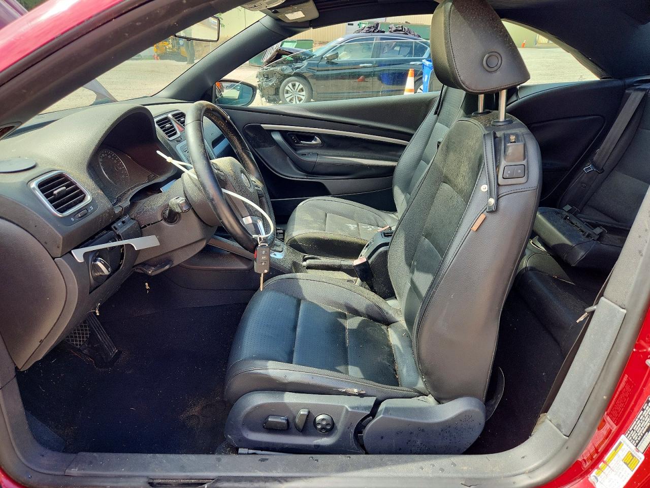 2012 Volkswagen Eos Komfort Красный vin: WVWBW7AH1CV001301
