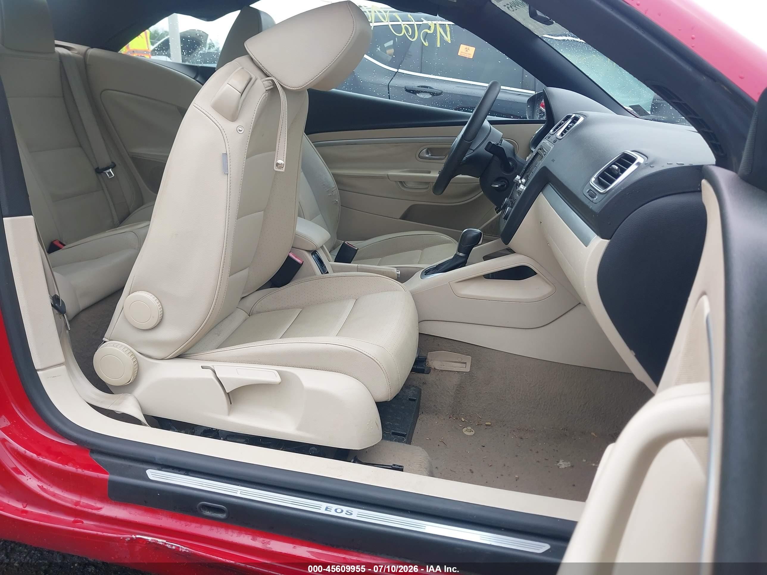 2012 Volkswagen Eos Komfort Red vin: WVWBW7AH1CV007423