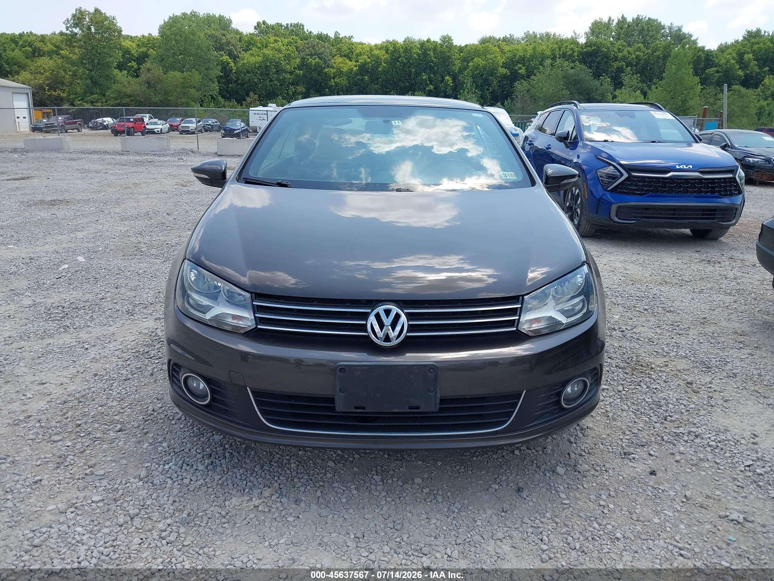 2012 Volkswagen Eos Komfort Серый vin: WVWBW7AH2CV009407