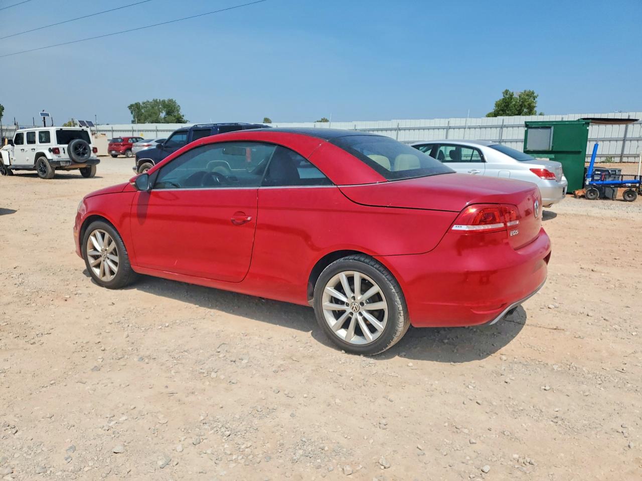 2012 Volkswagen Eos Komfort Красный vin: WVWBW7AH2CV012968