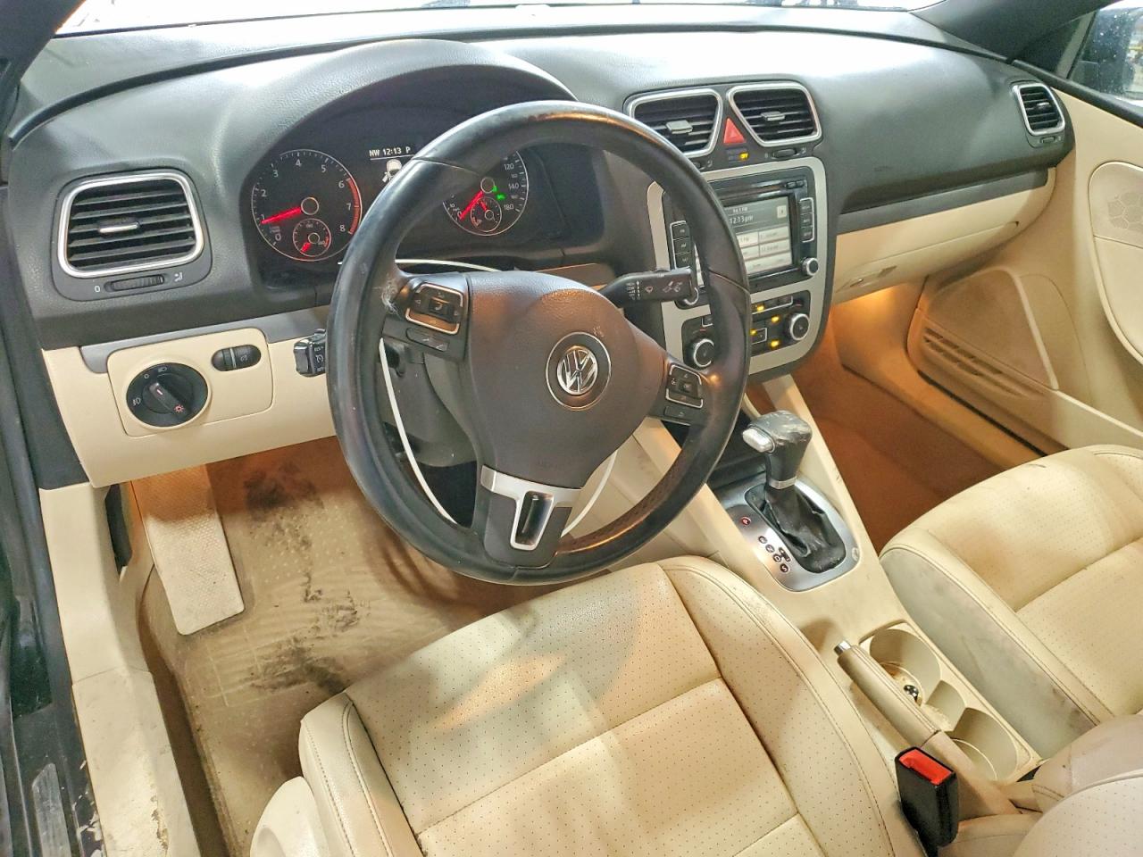 2011 Volkswagen Eos Komfort Black vin: WVWBW7AH3BV002898