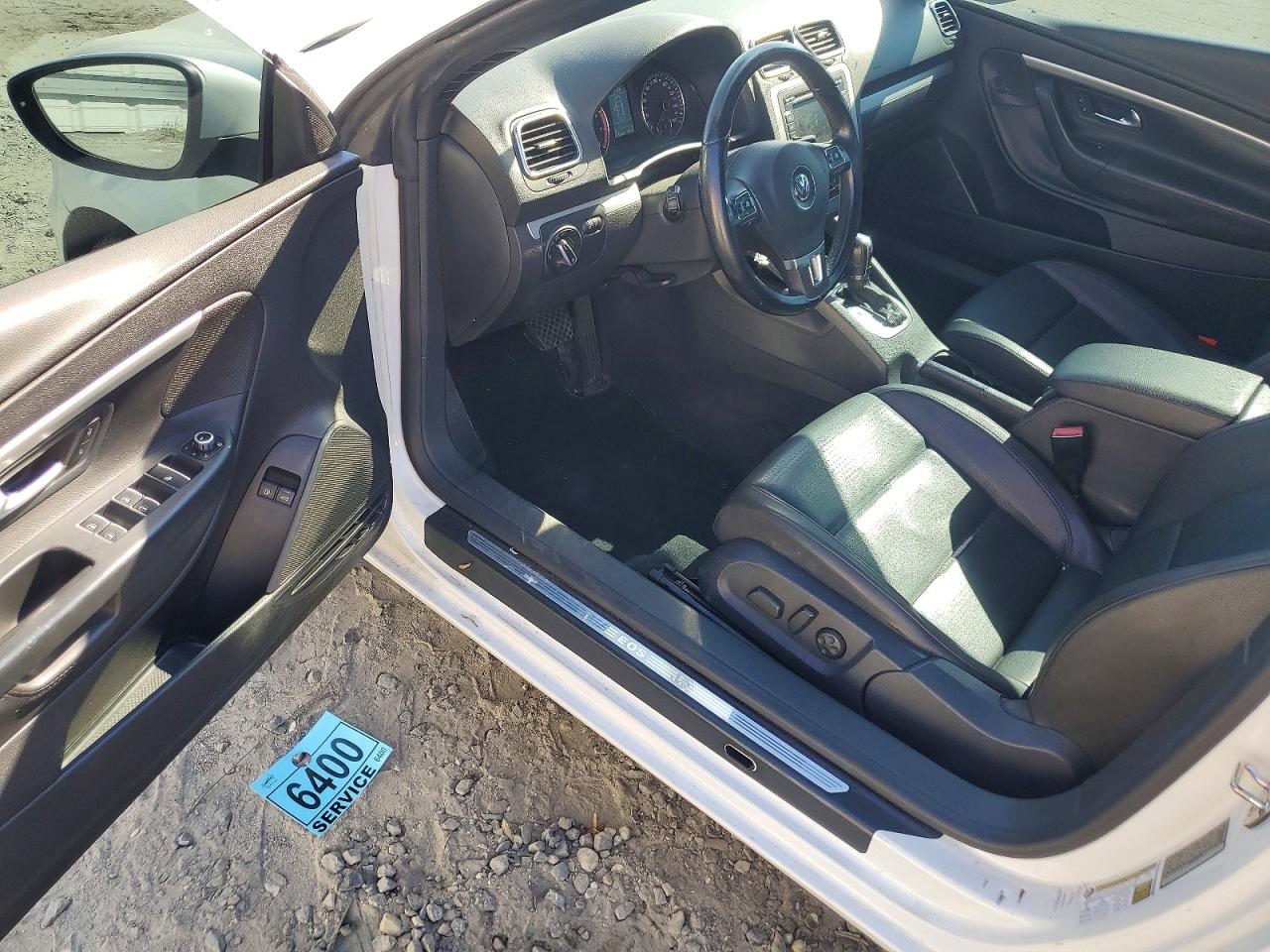 2012 Volkswagen Eos Komfort White vin: WVWBW7AH3CV000392