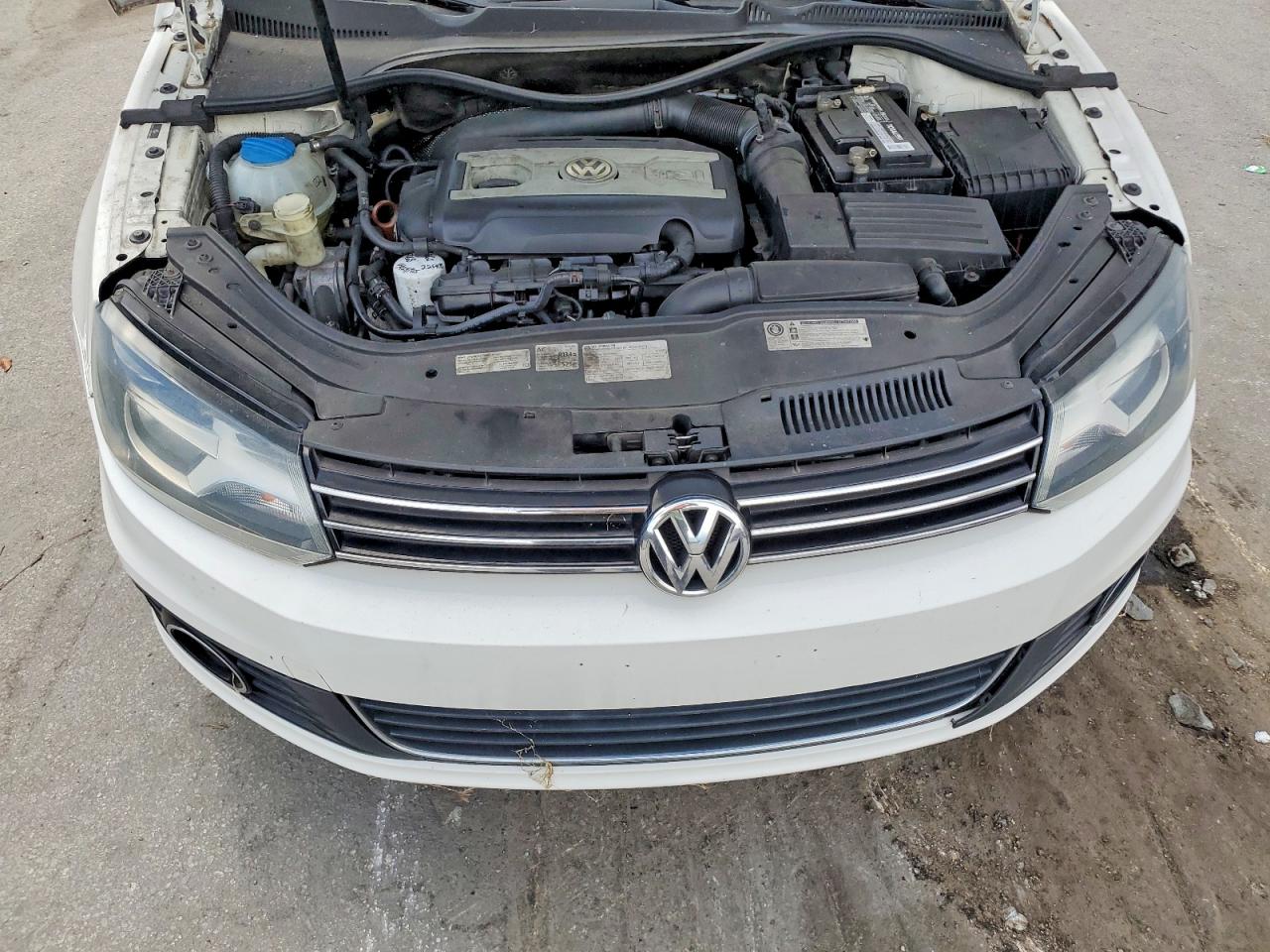 2012 Volkswagen Eos Komfort White vin: WVWBW7AH3CV020996