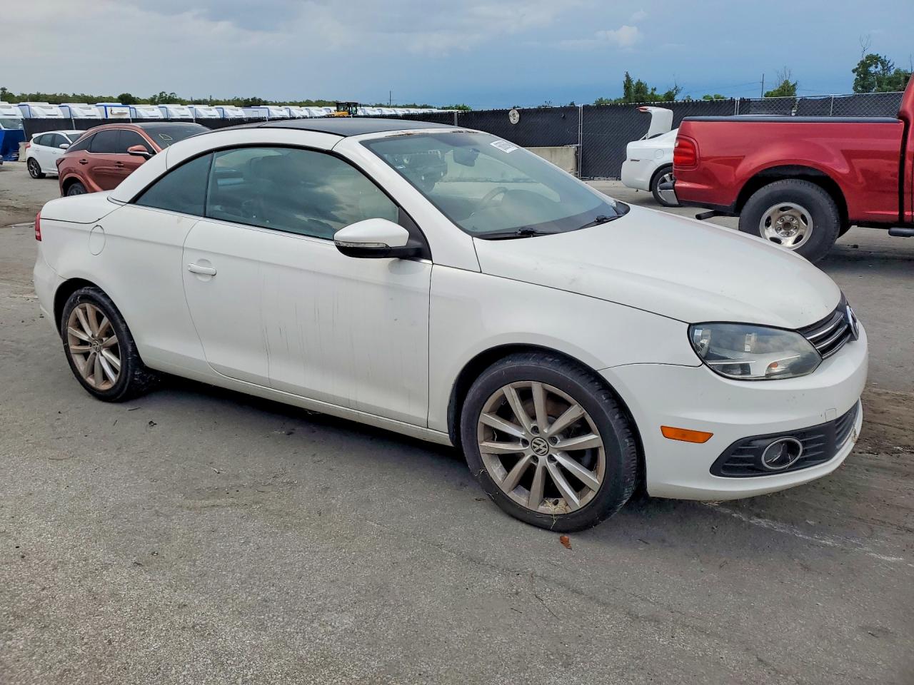 2012 Volkswagen Eos Komfort White vin: WVWBW7AH3CV020996