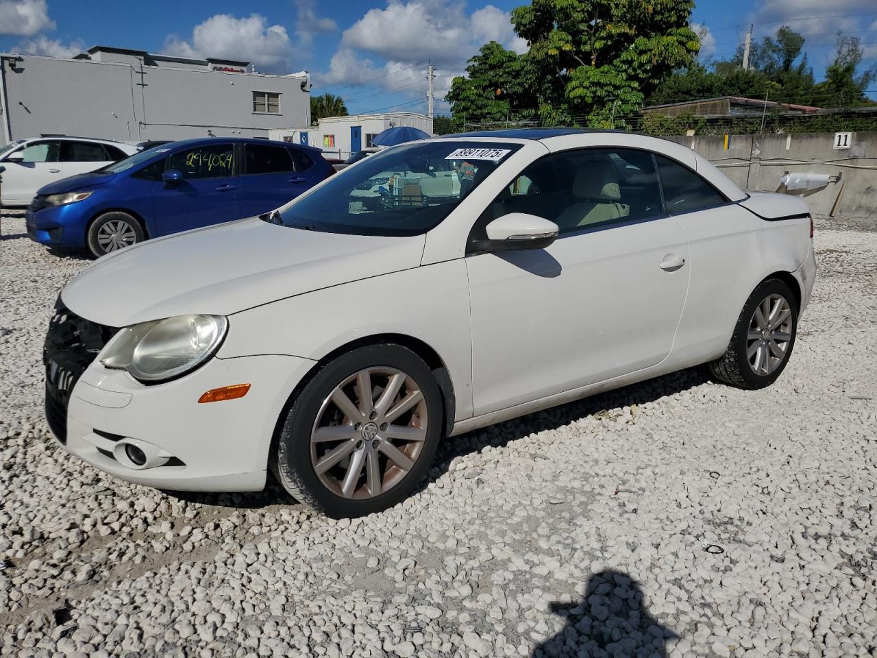 2011 Volkswagen Eos Komfort Белый vin: WVWBW7AH4BV002456