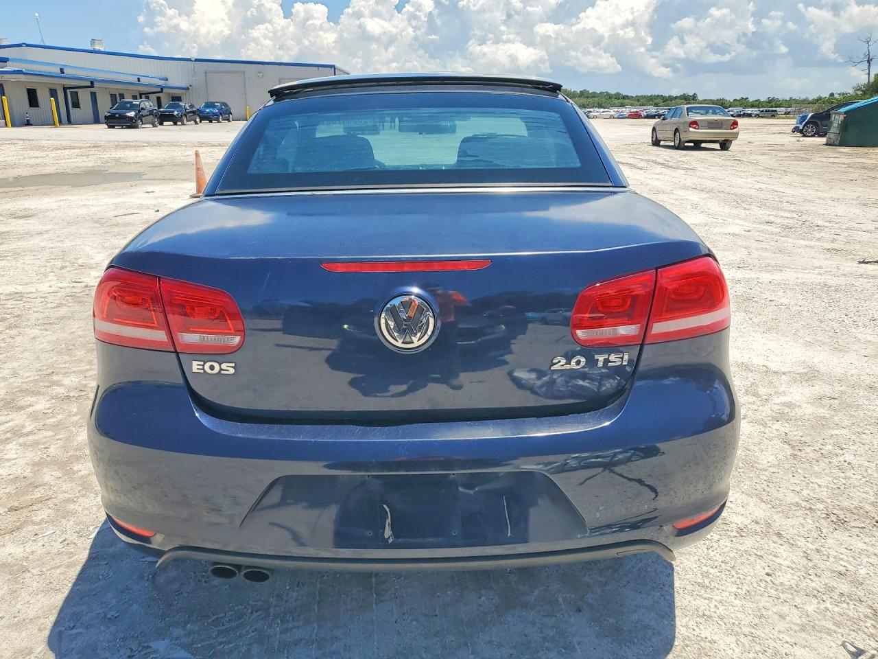 2012 Volkswagen Eos Komfort Blue vin: WVWBW7AH4CV001518