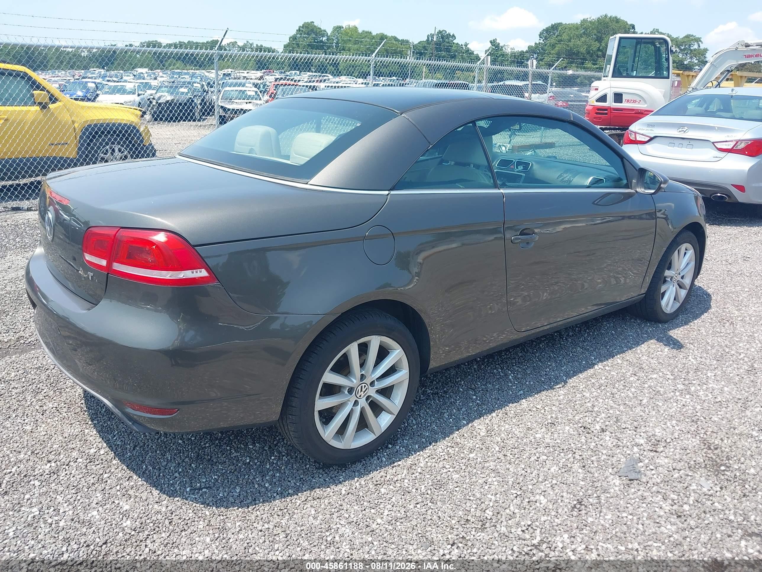 2012 Volkswagen Eos Komfort Brown vin: WVWBW7AH4CV002569