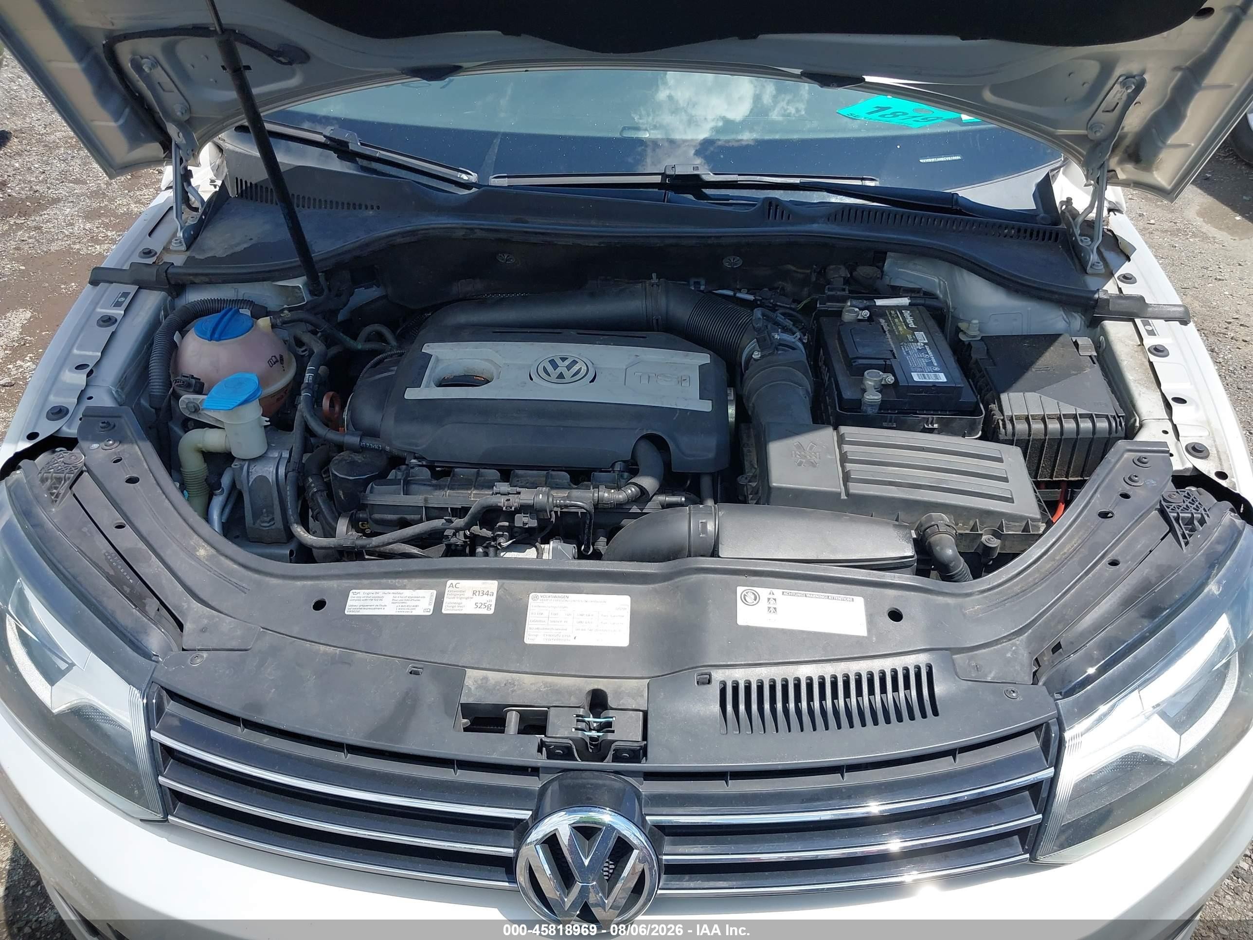 2012 Volkswagen Eos Komfort Silver vin: WVWBW7AH5CV010096