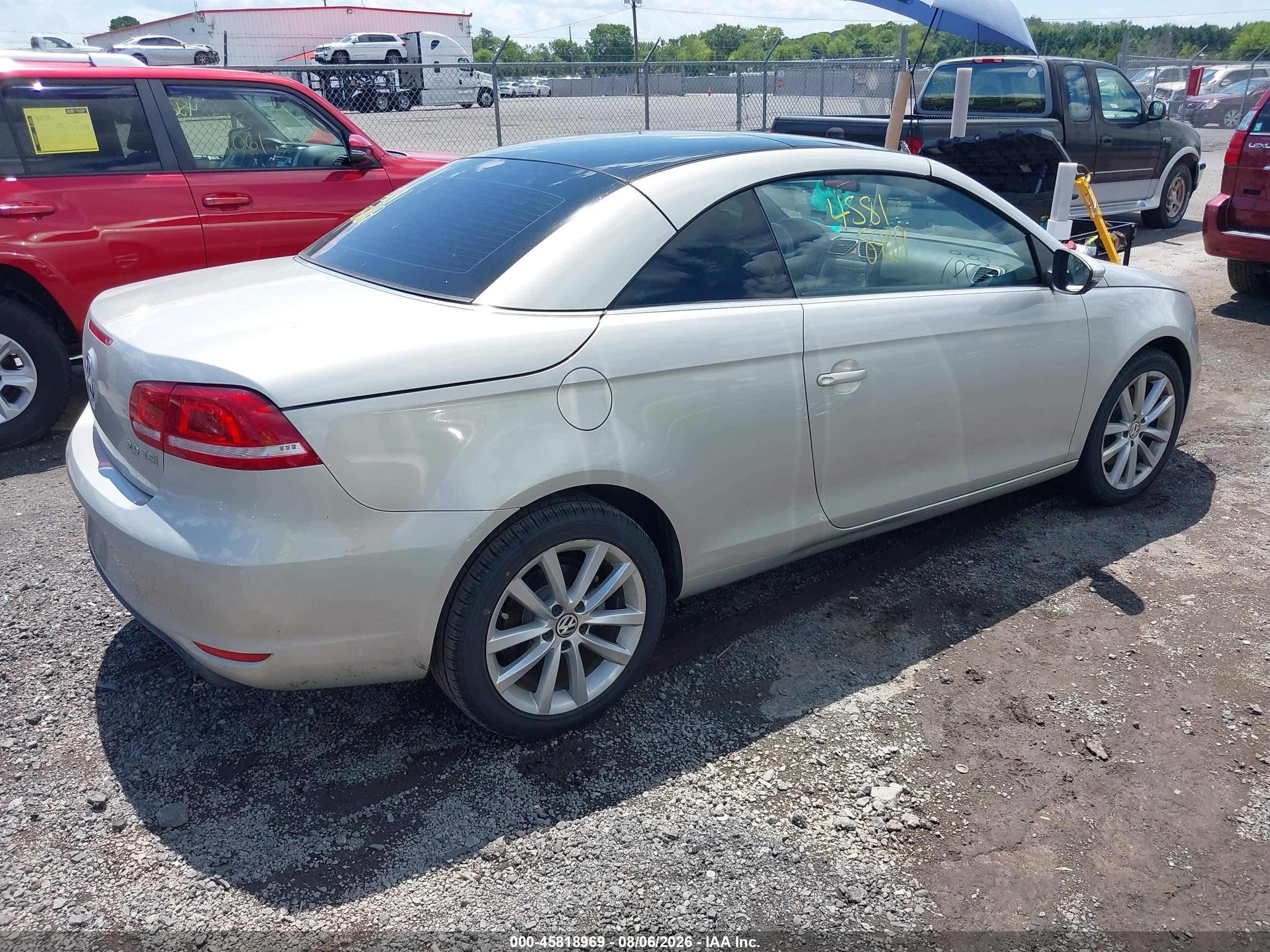 2012 Volkswagen Eos Komfort Silver vin: WVWBW7AH5CV010096
