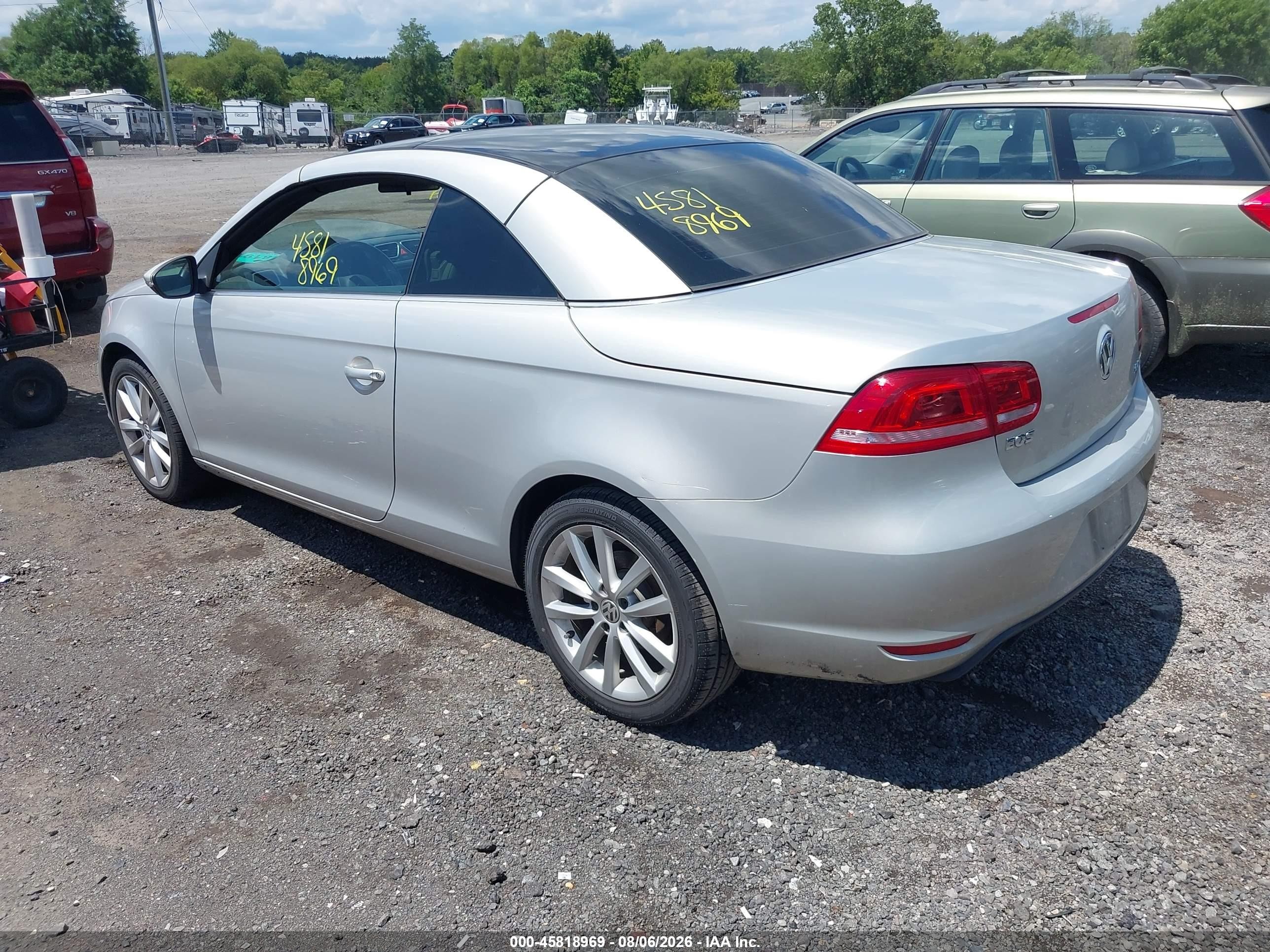 2012 Volkswagen Eos Komfort Silver vin: WVWBW7AH5CV010096