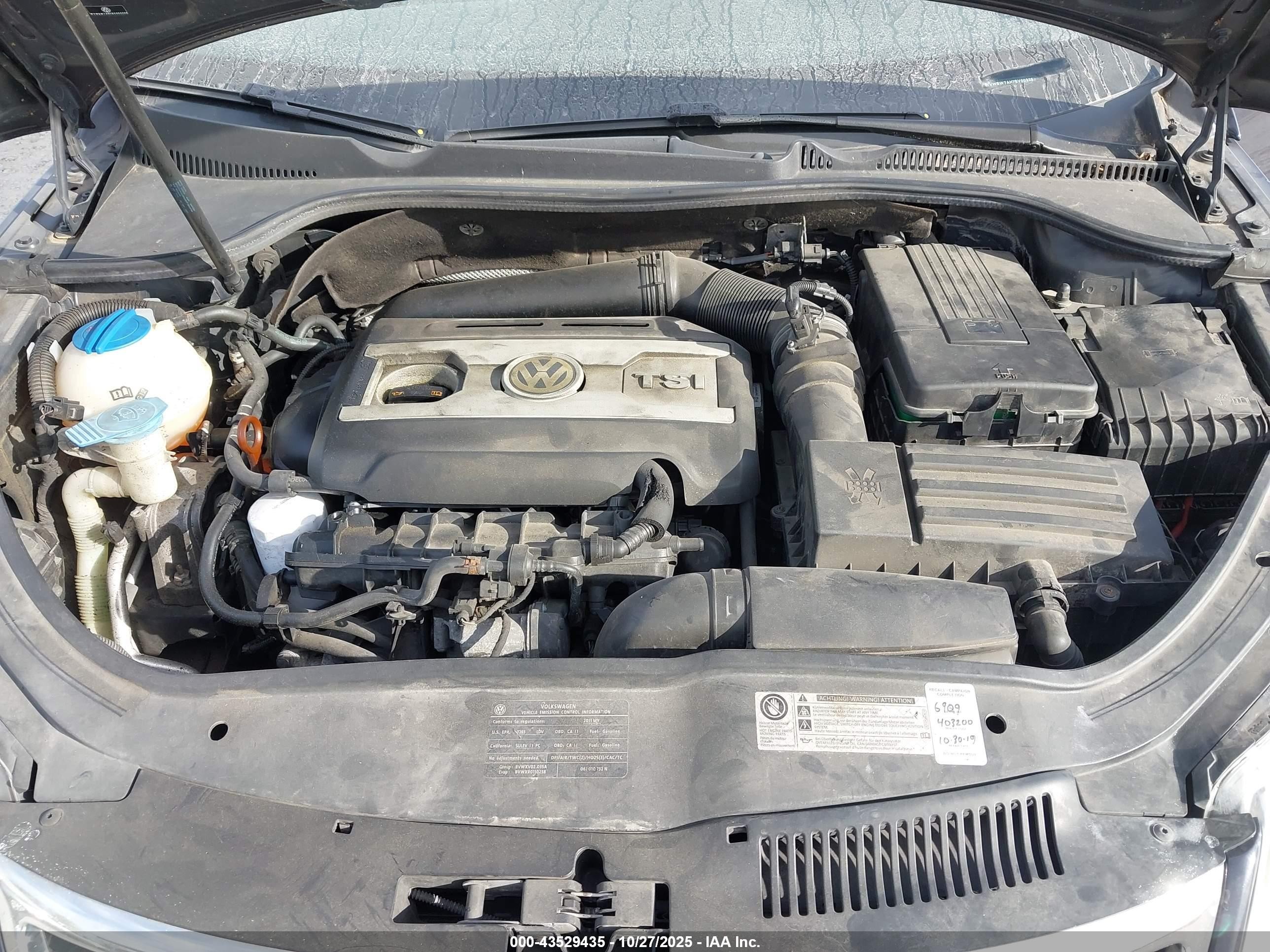 2011 Volkswagen Eos Komfort Blue vin: WVWBW7AH7BV003259