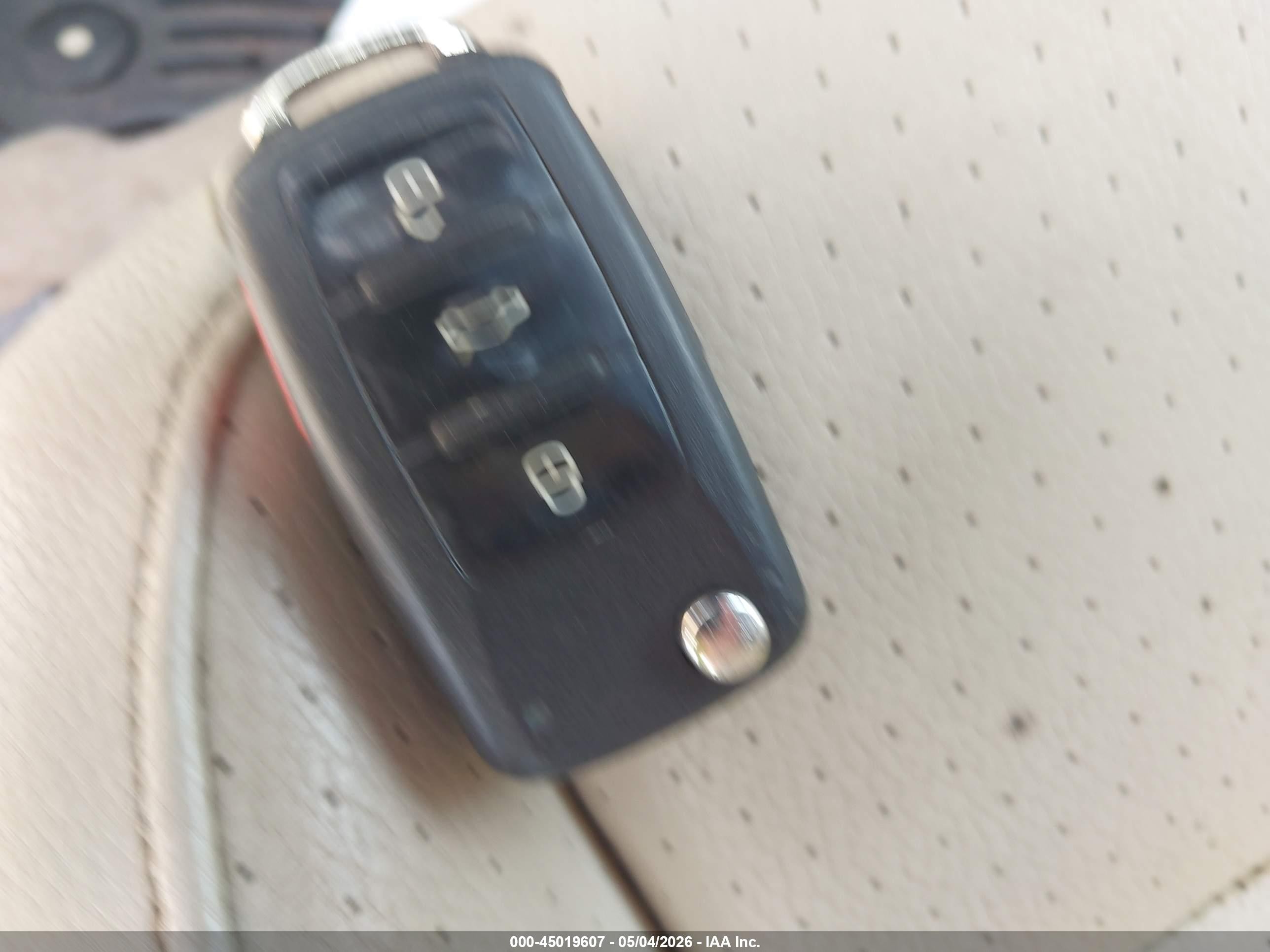 2012 Volkswagen Eos Komfort Серый vin: WVWBW7AH7CV009855