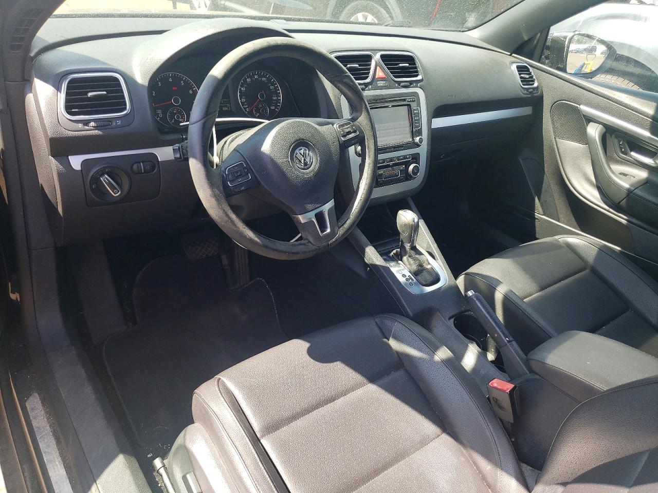 2012 Volkswagen Eos Komfort Black vin: WVWBW7AH7CV012447