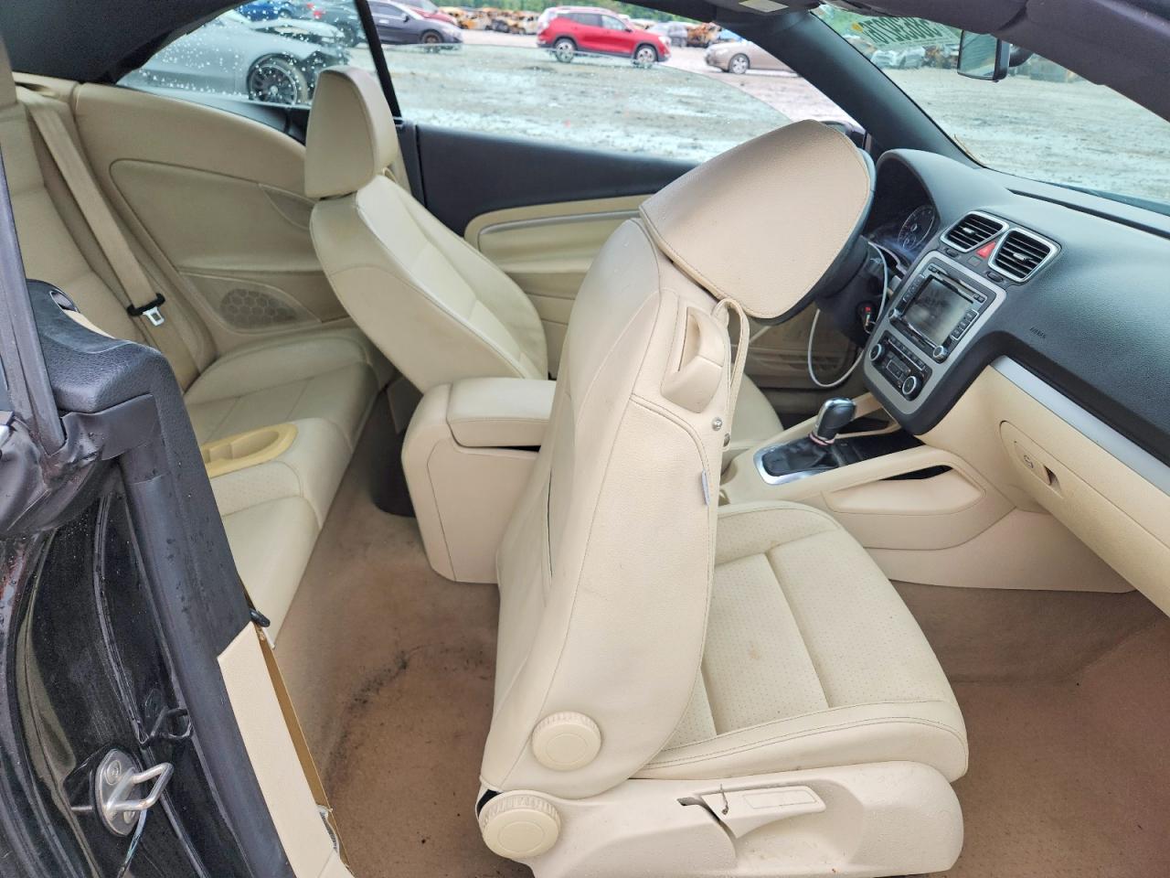 2012 Volkswagen Eos Komfort Black vin: WVWBW7AH8CV011632