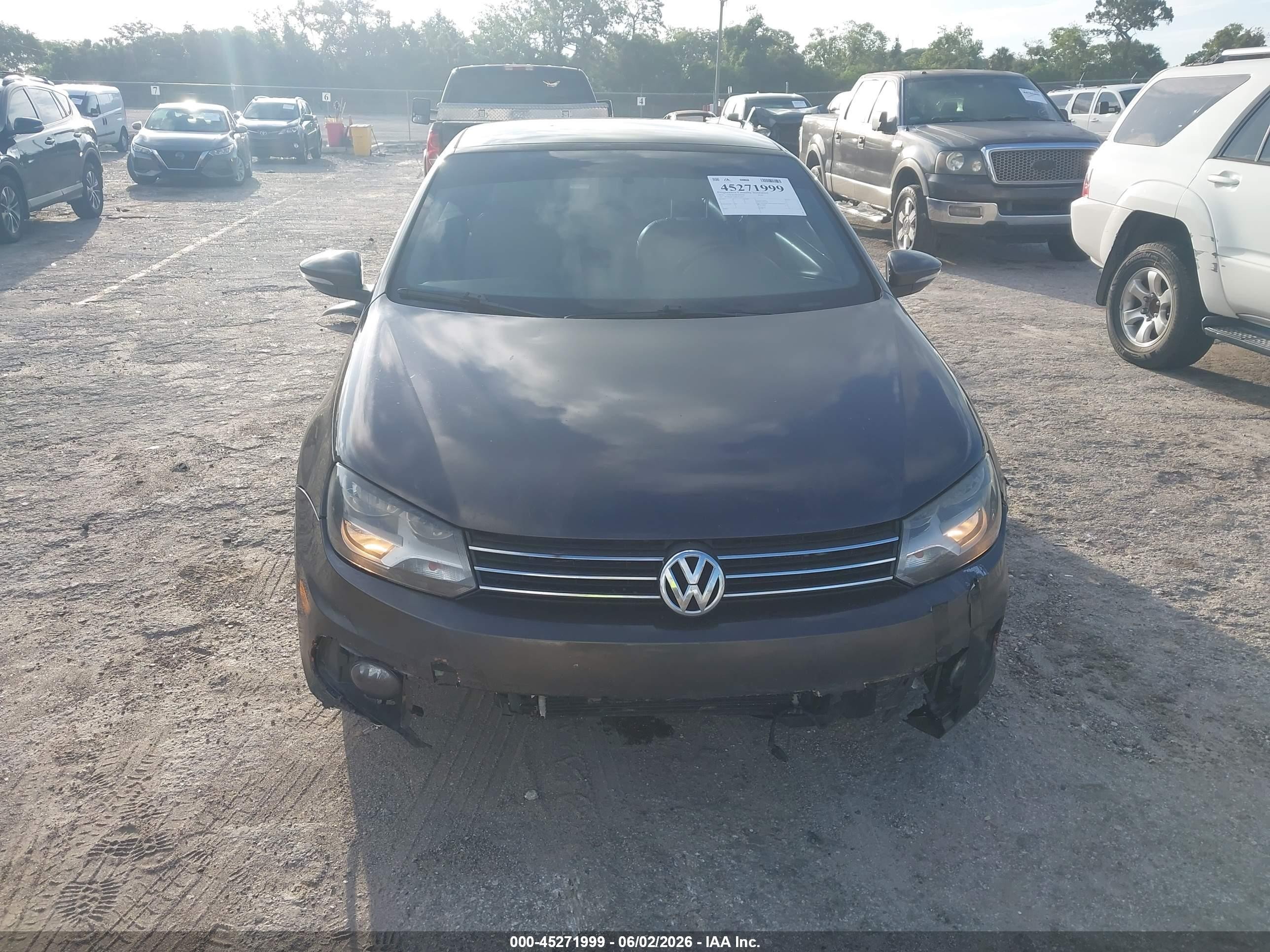 2012 Volkswagen Eos Komfort Gray vin: WVWBW7AH8CV020072