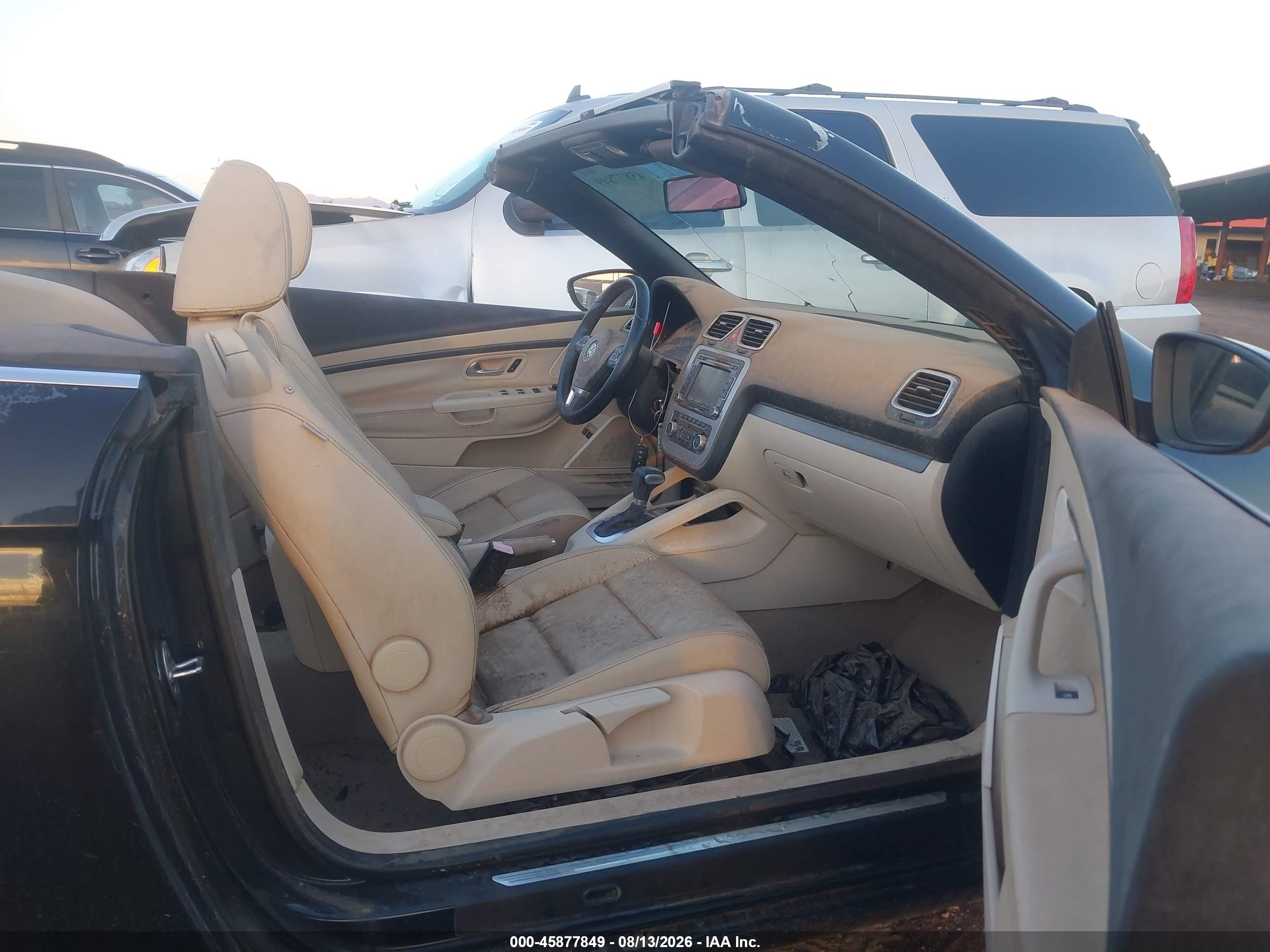 2011 Volkswagen Eos Komfort Black vin: WVWBW7AH9BV004686