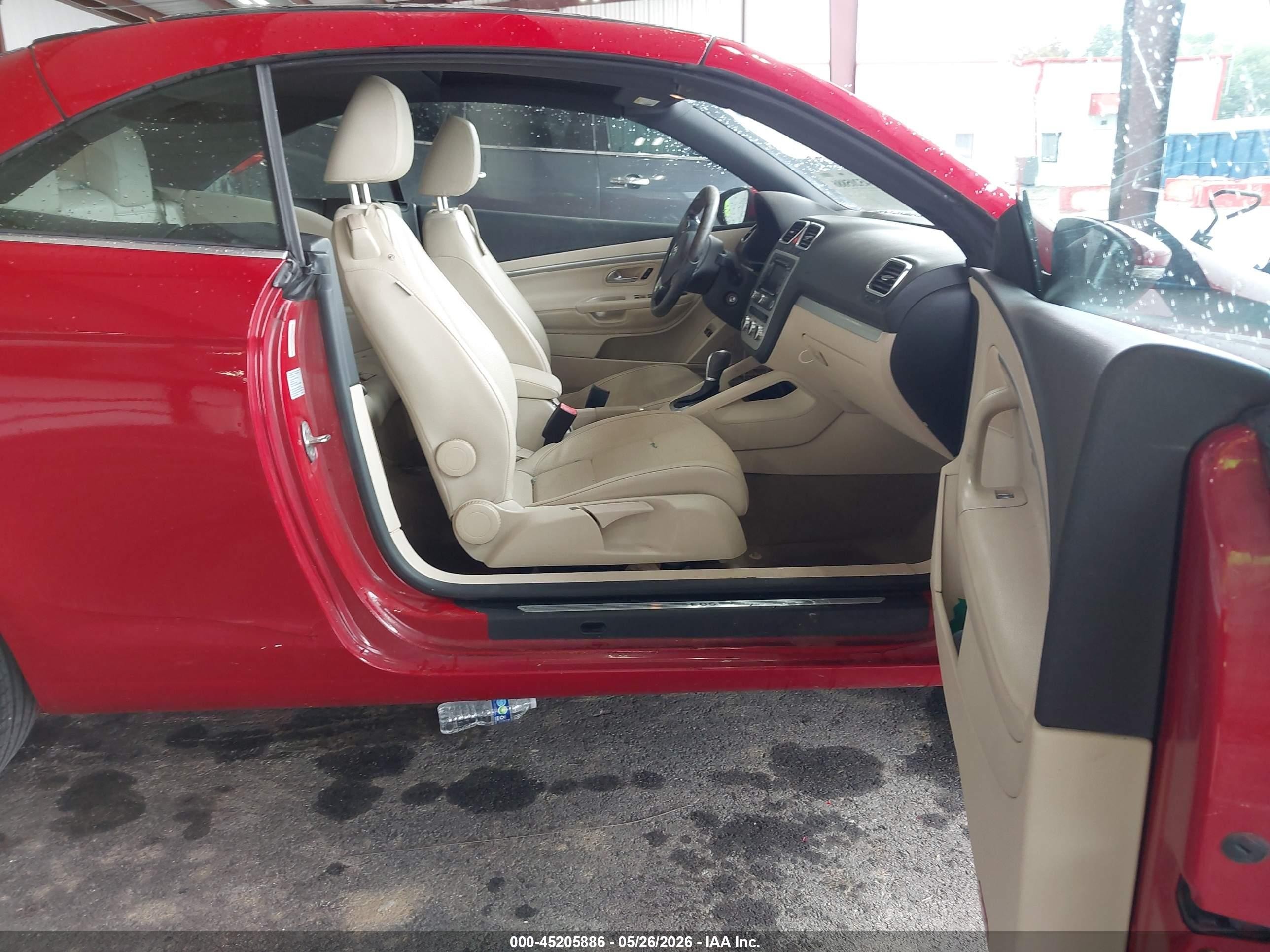 2014 Volkswagen Eos Komfort Red vin: WVWBW8AH0EV001279