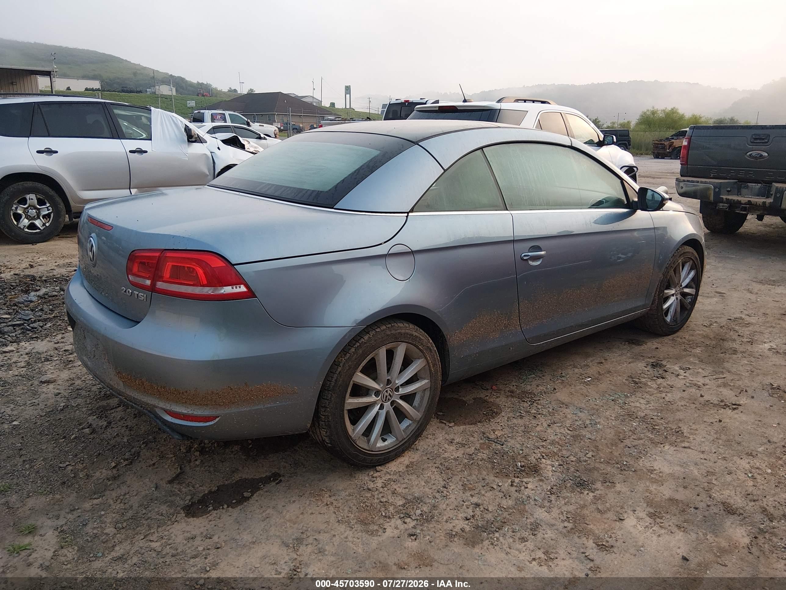 2013 Volkswagen Eos Komfort Light Blue vin: WVWBW8AH1DV006070