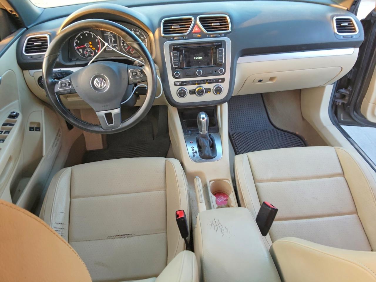2014 Volkswagen Eos Komfort Коричневый vin: WVWBW8AH2EV003258