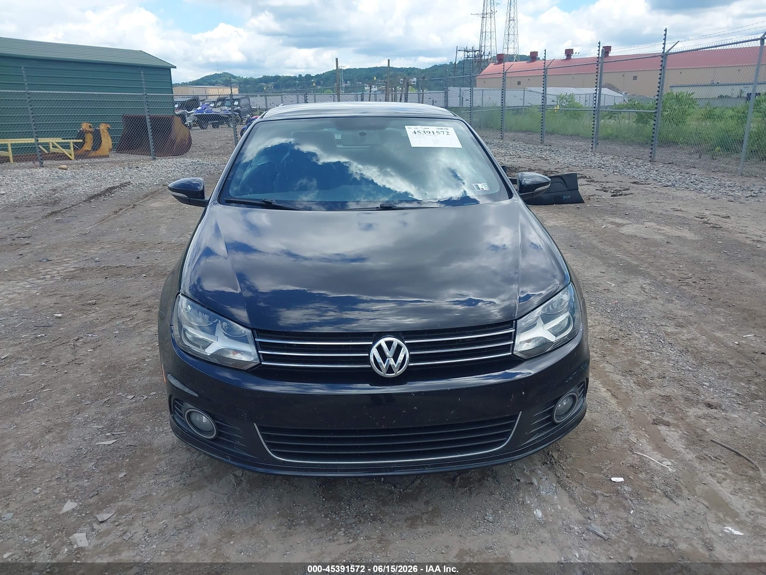 2013 Volkswagen Eos Komfort Black vin: WVWBW8AH3DV003929