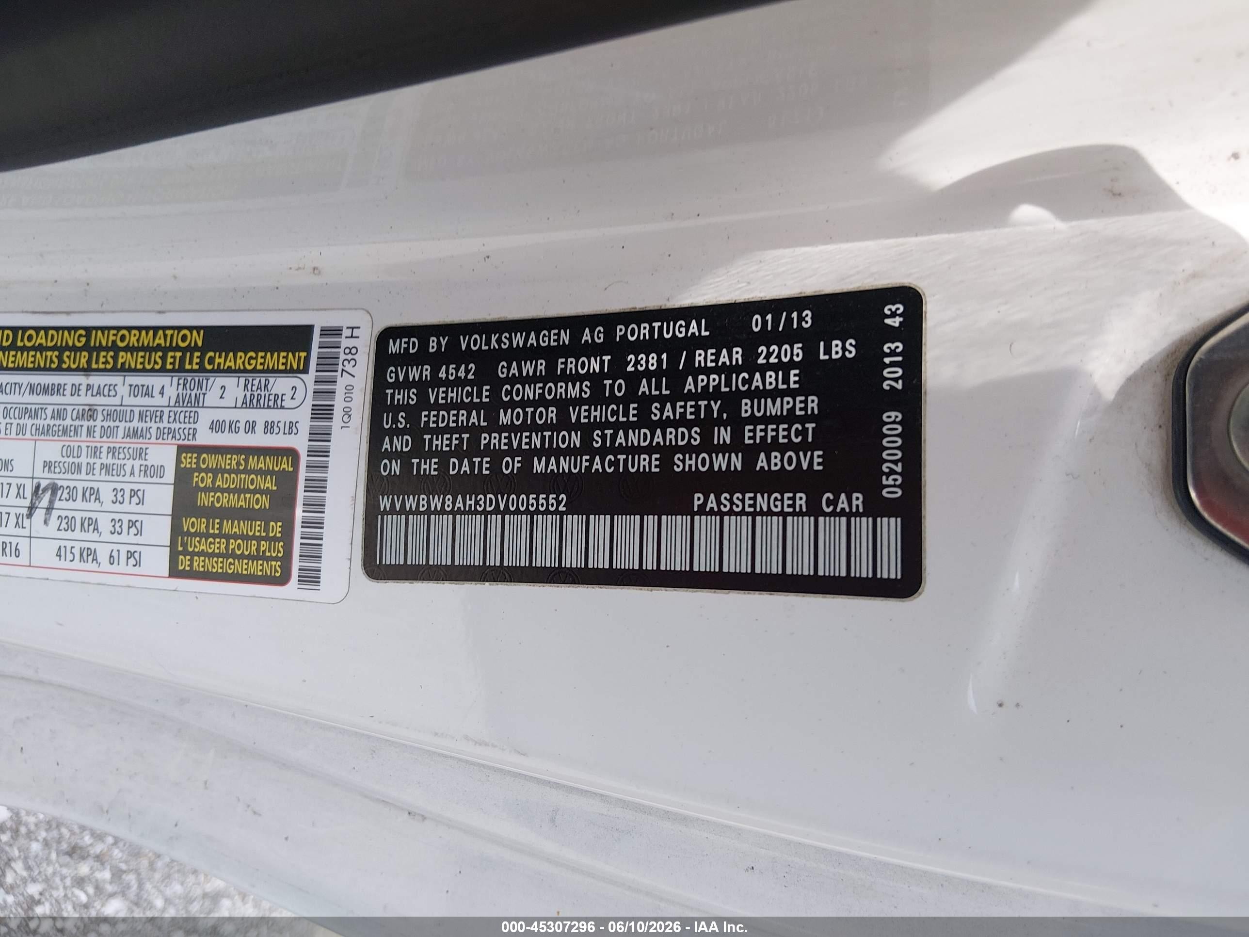 2013 Volkswagen Eos Komfort White vin: WVWBW8AH3DV005552