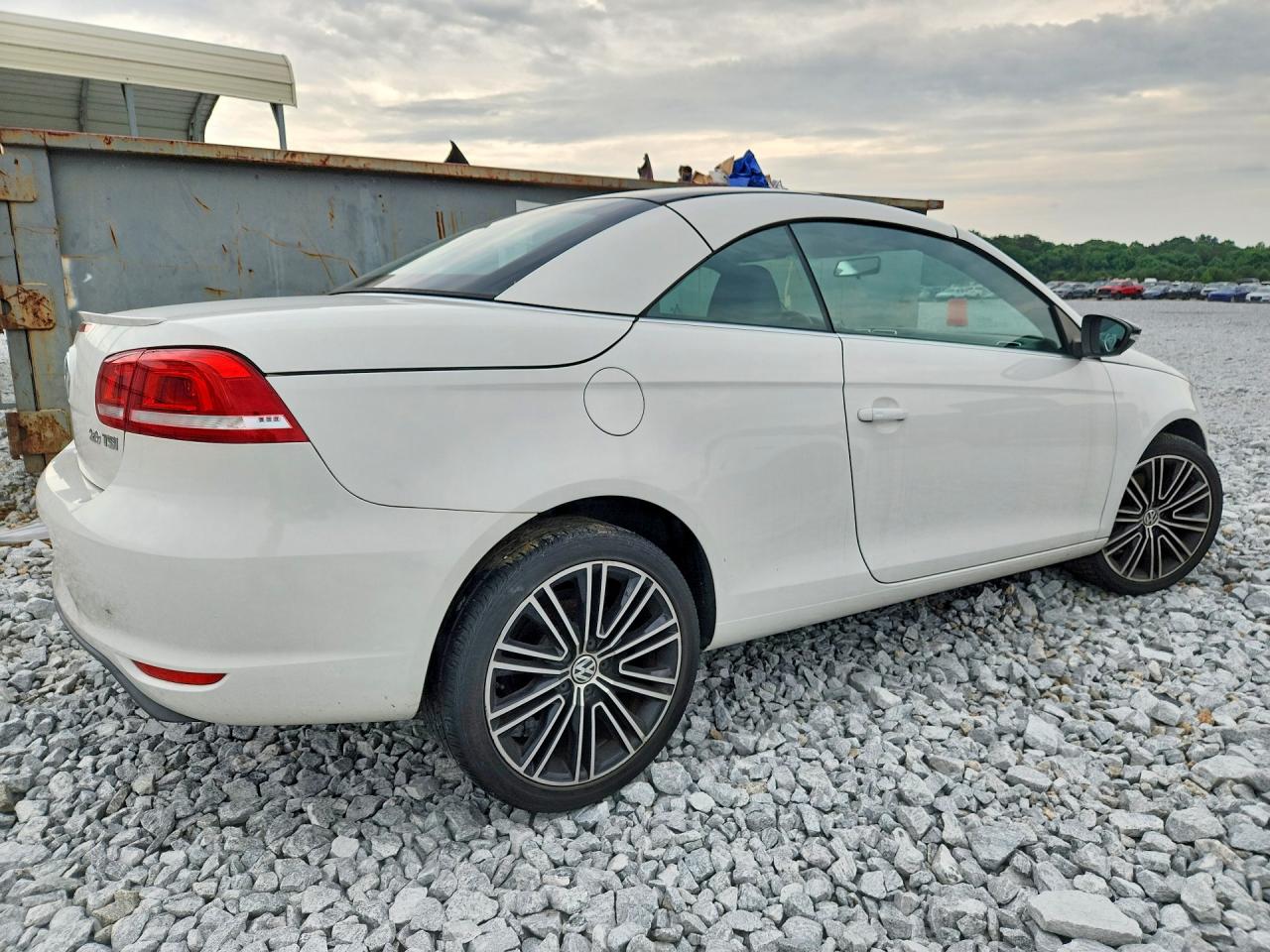 2014 Volkswagen Eos Komfort White vin: WVWBW8AH3EV000191