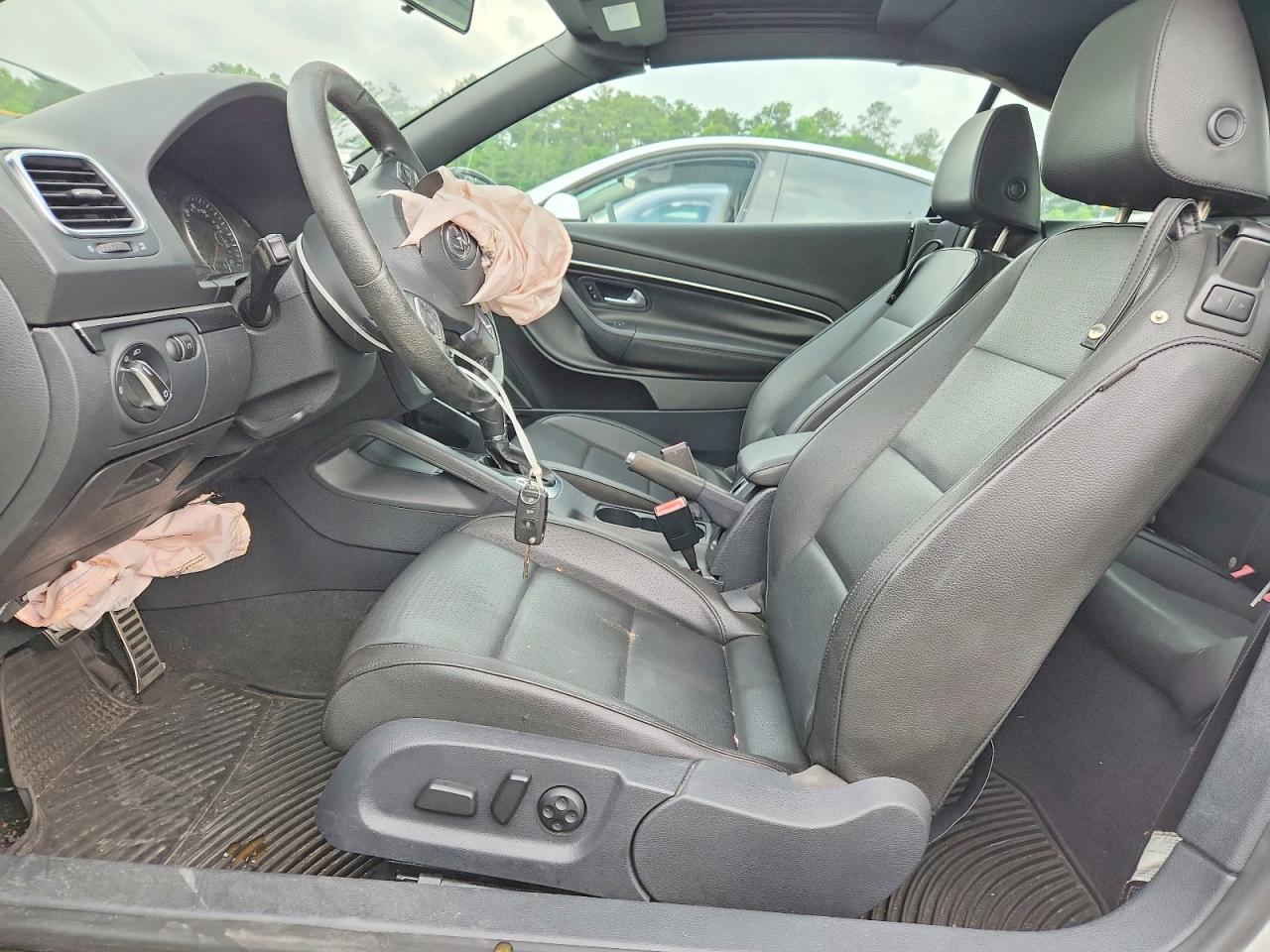 2014 Volkswagen Eos Komfort White vin: WVWBW8AH3EV000191