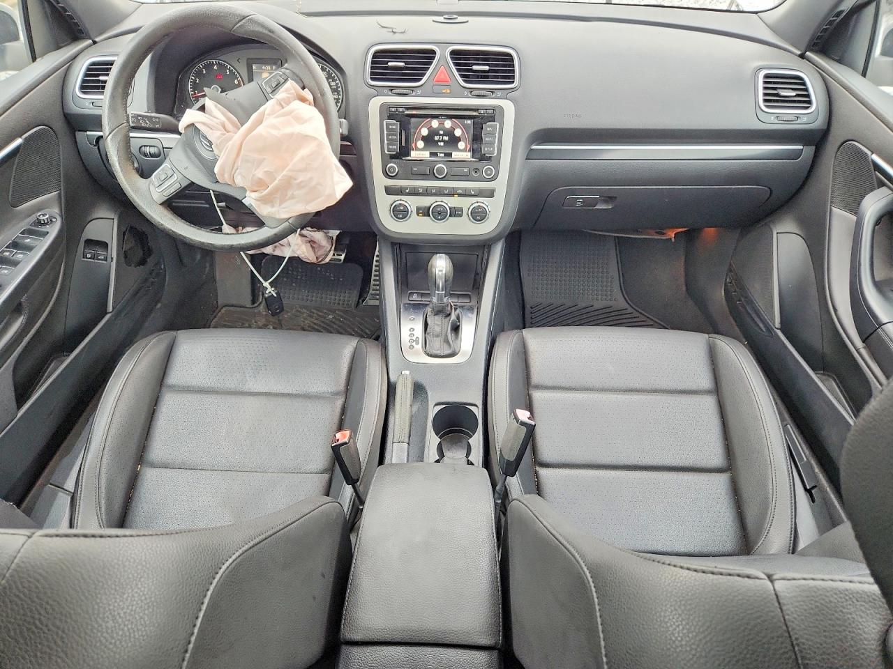 2014 Volkswagen Eos Komfort White vin: WVWBW8AH3EV000191