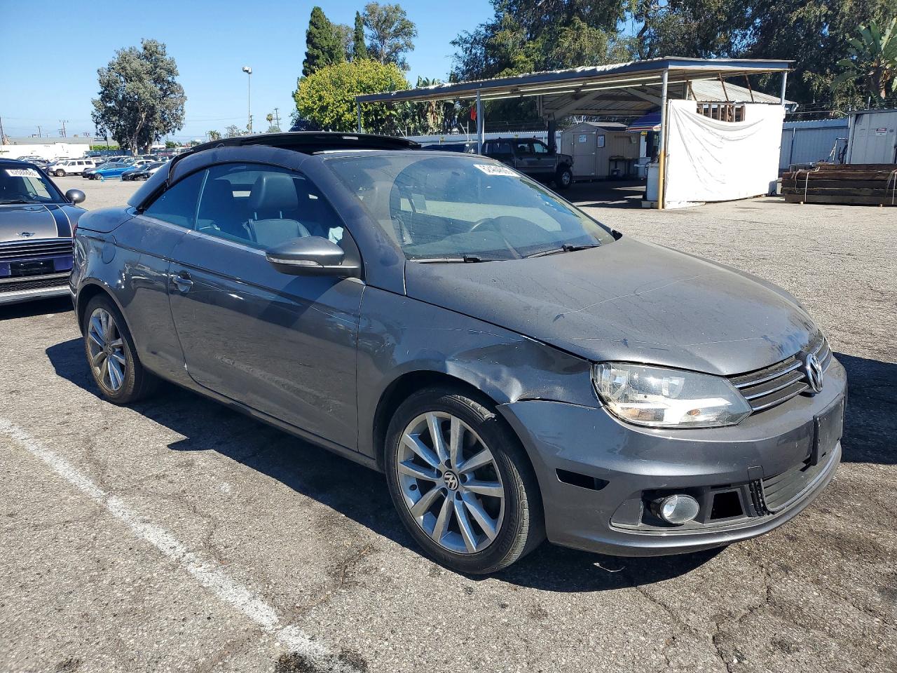 2015 Volkswagen Eos Komfort Gray vin: WVWBW8AH3FV002301