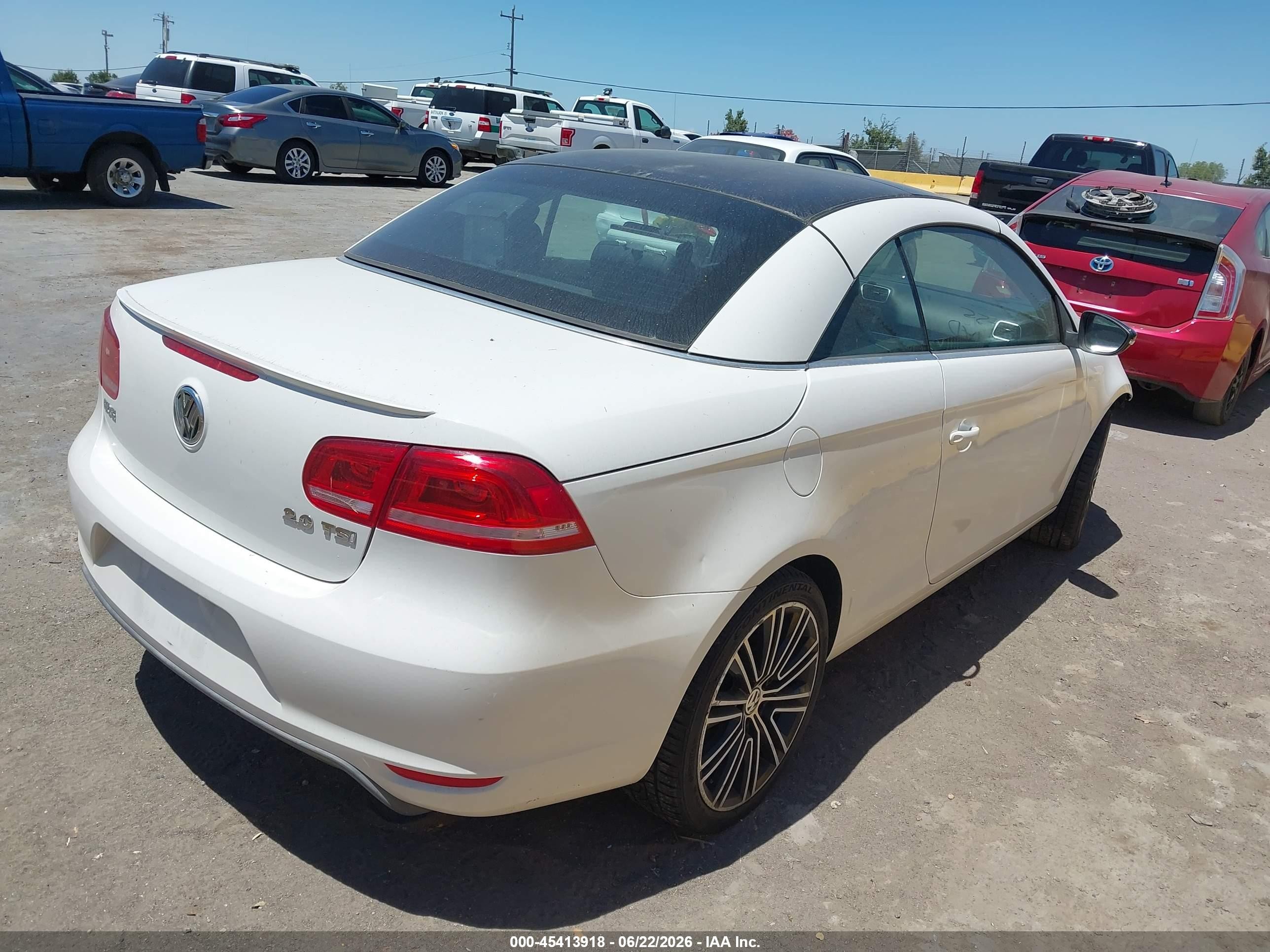 2013 Volkswagen Eos Sport White vin: WVWBW8AH4DV001865