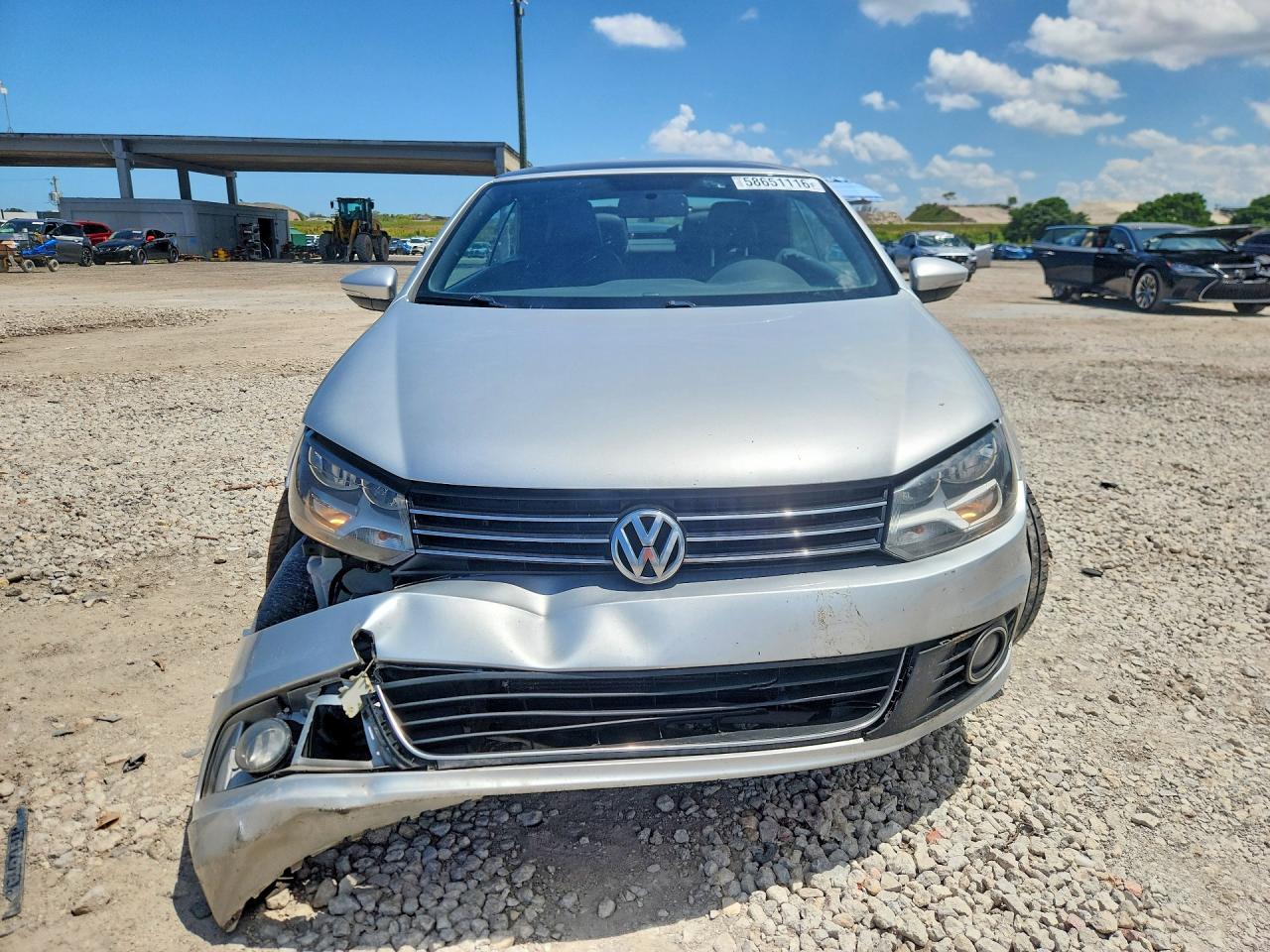 2015 Volkswagen Eos Komfort Silver vin: WVWBW8AH4FV000038