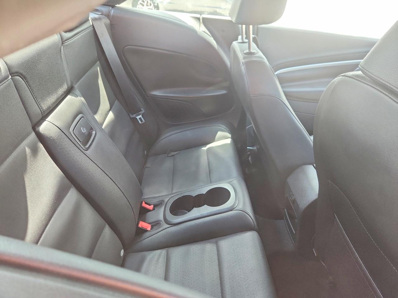 2015 Volkswagen Eos Komfort Silver vin: WVWBW8AH4FV000038