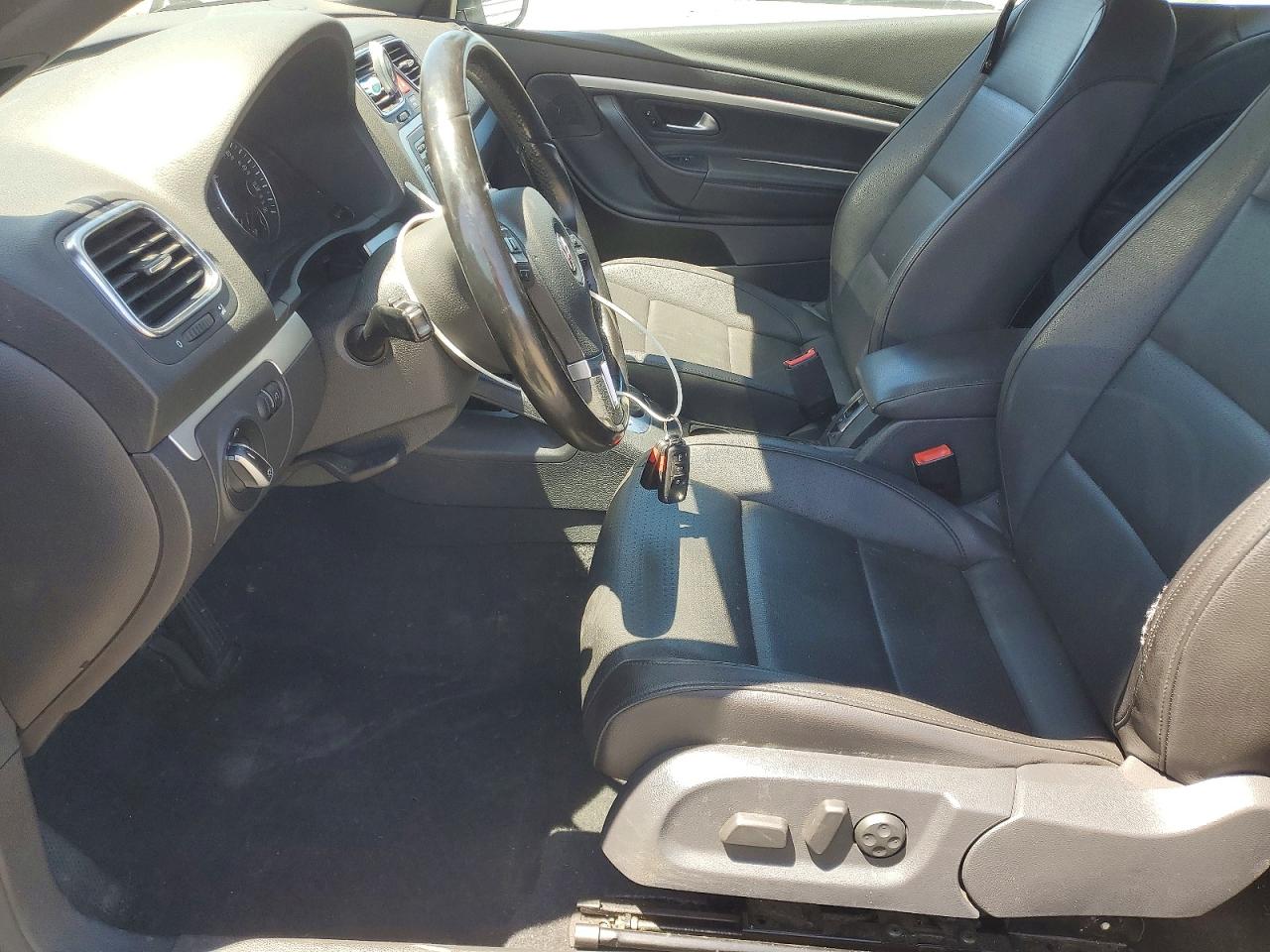 2013 Volkswagen Eos Komfort Серый vin: WVWBW8AH5DV004483