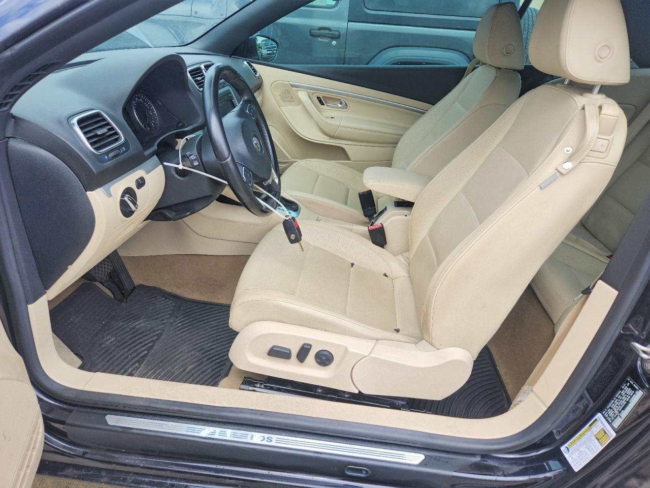 2013 Volkswagen Eos Komfort Gray vin: WVWBW8AH5DV007299