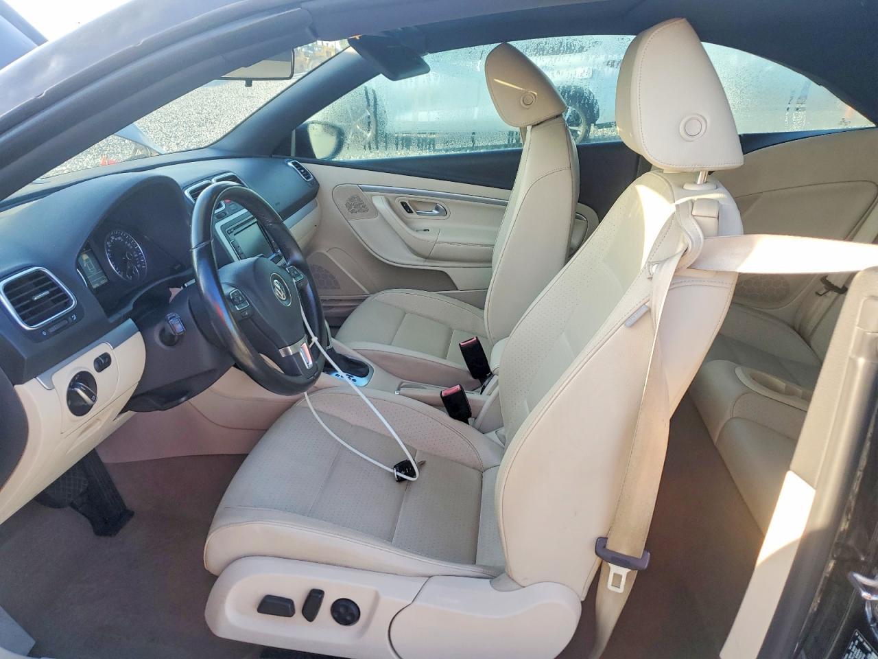 2013 Volkswagen Eos Komfort Black vin: WVWBW8AH5DV007299
