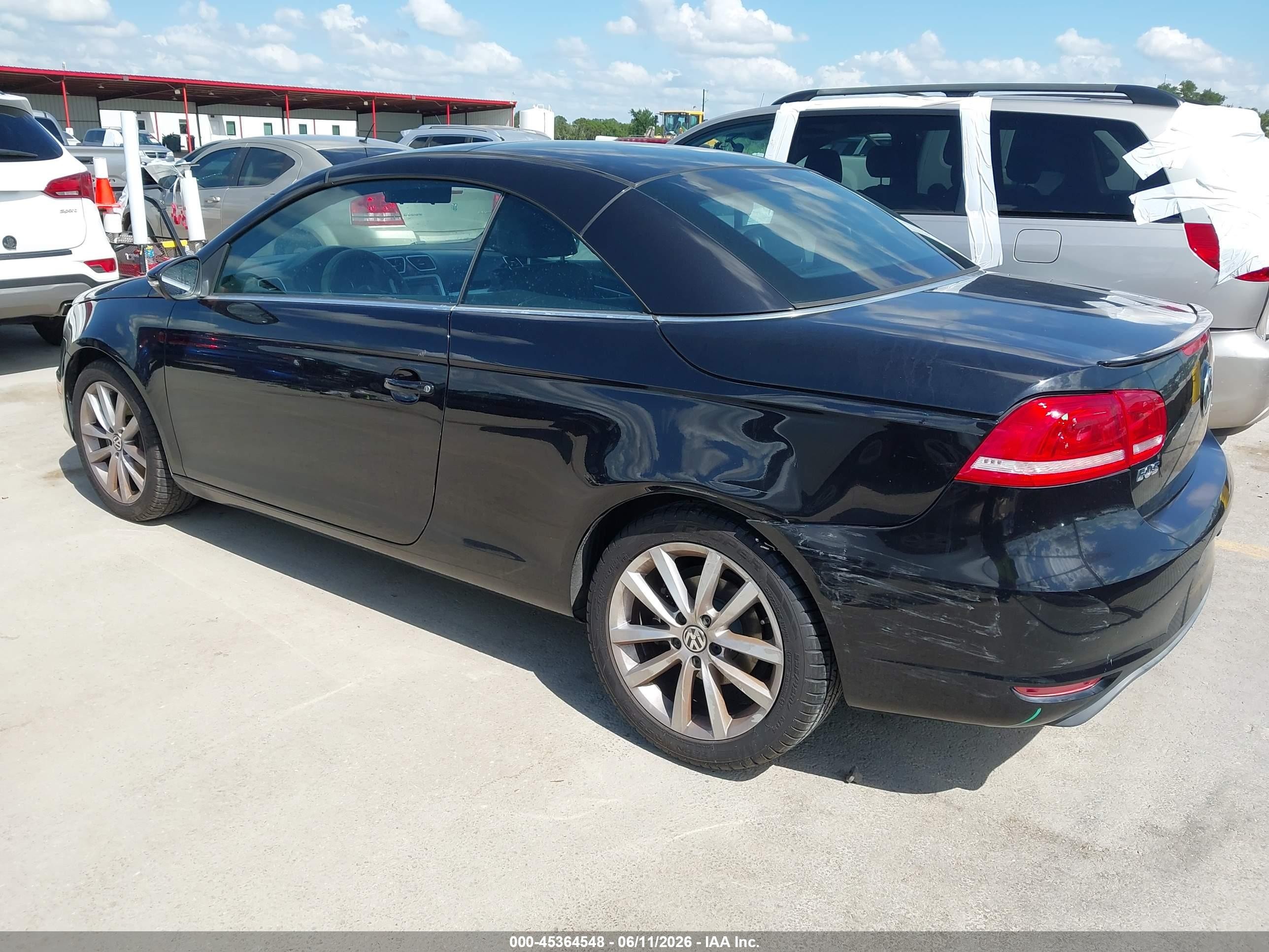 2013 Volkswagen Eos Komfort Black vin: WVWBW8AH6DV008963
